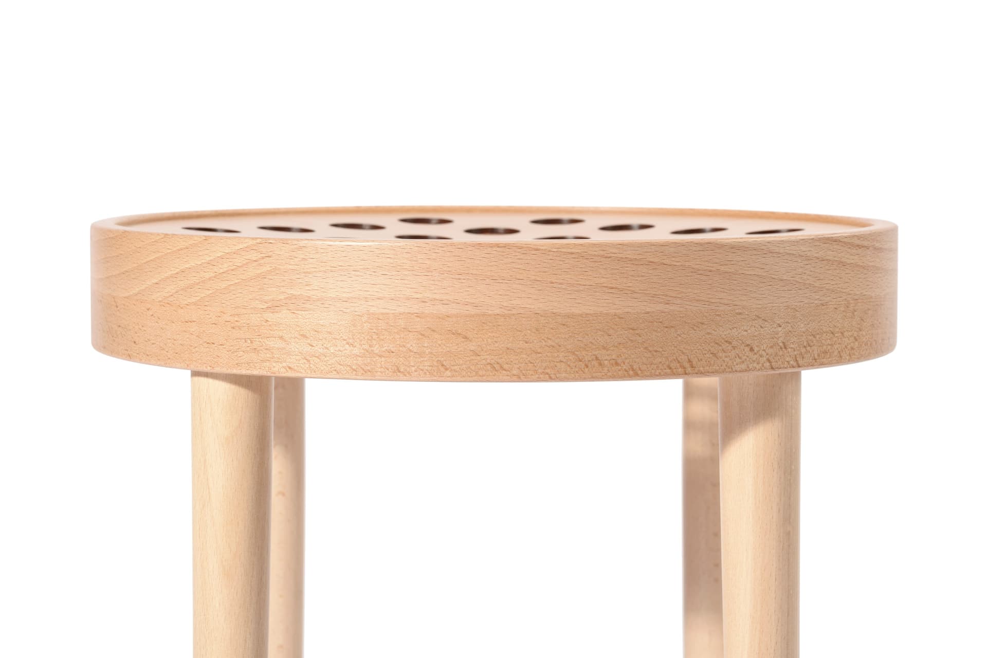 TON
822
Low wooden stool — 28
