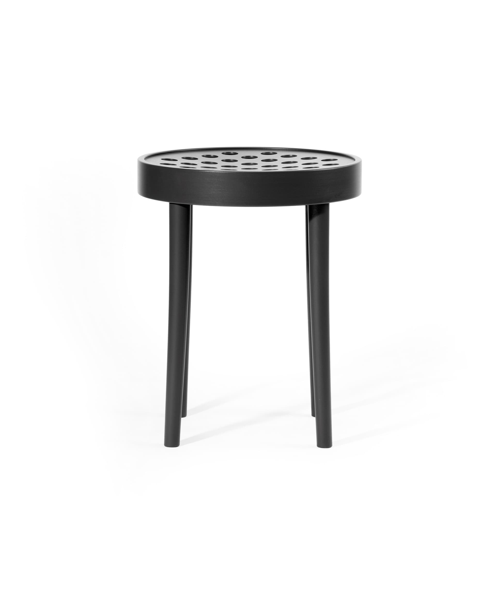TON
822
Low wooden stool — 8