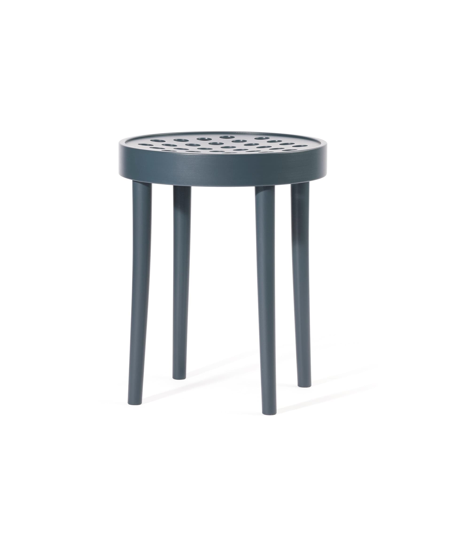 TON
822
Low wooden stool — 10