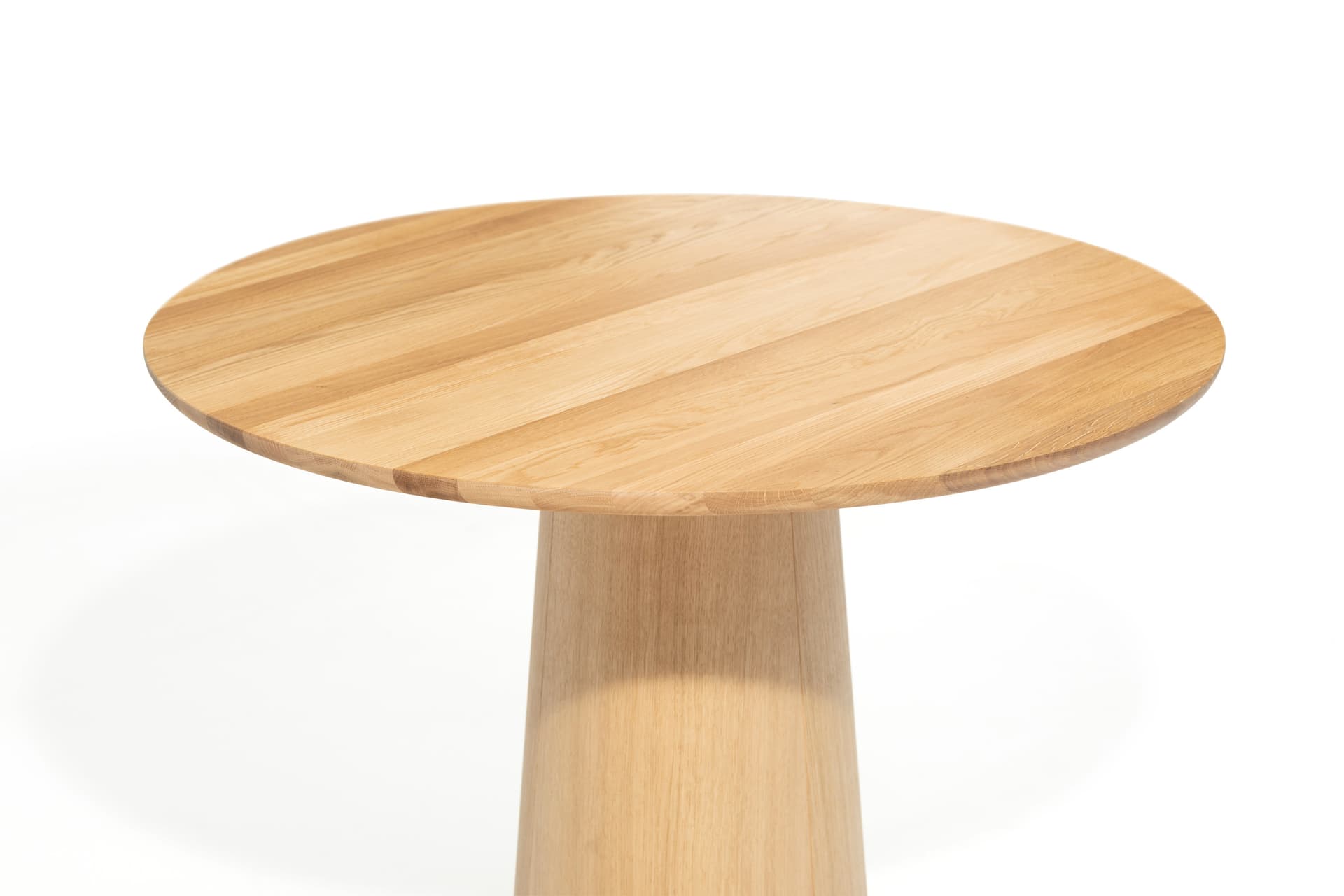 TON
P.O.V. 461
Wooden table — 3