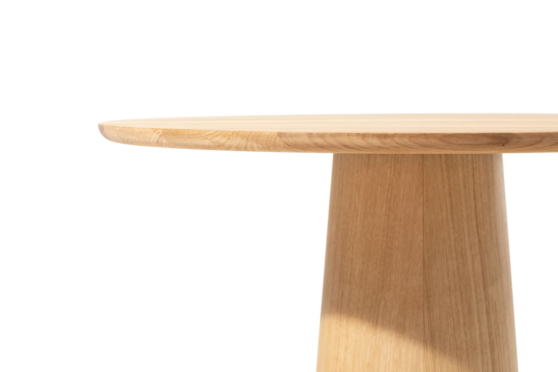 TON
P.O.V. 461
Wooden table — 4