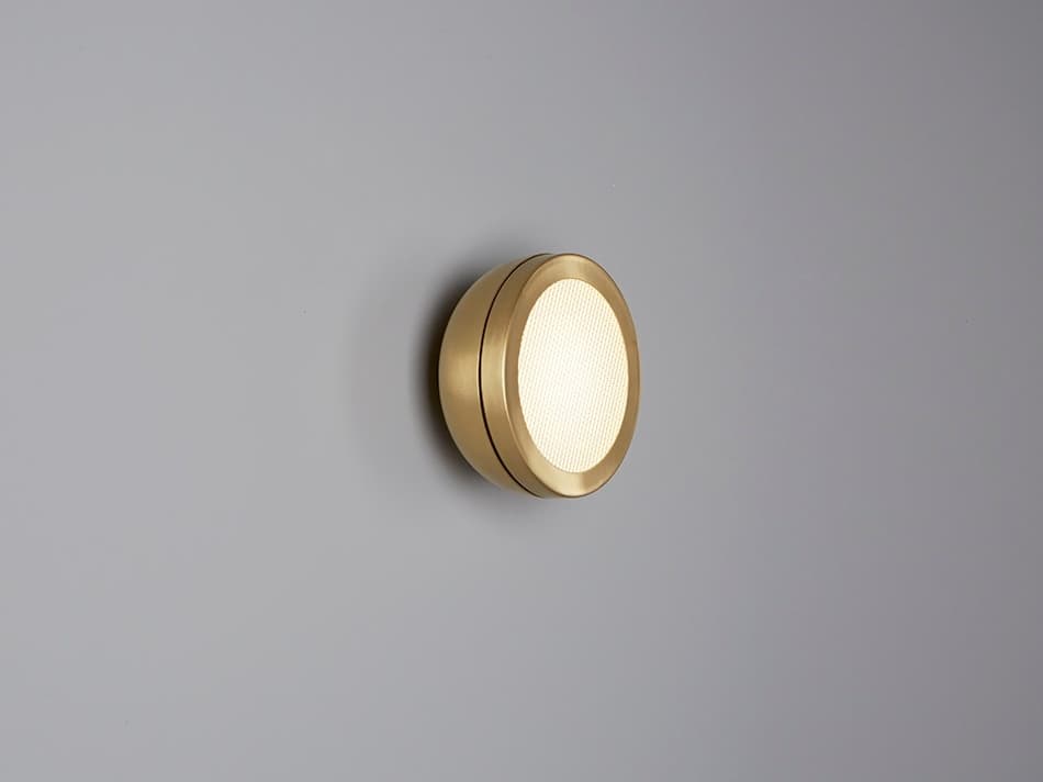 Tooy
MOLLY
LED brass wall lamp — 1