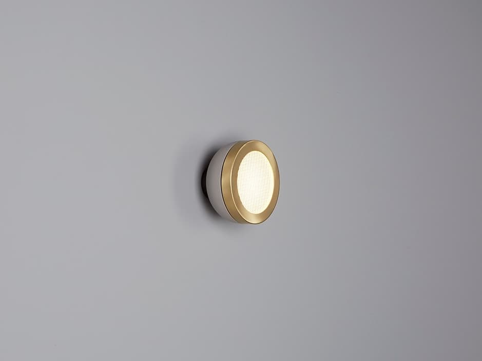 Tooy
MOLLY
LED brass wall lamp — 5