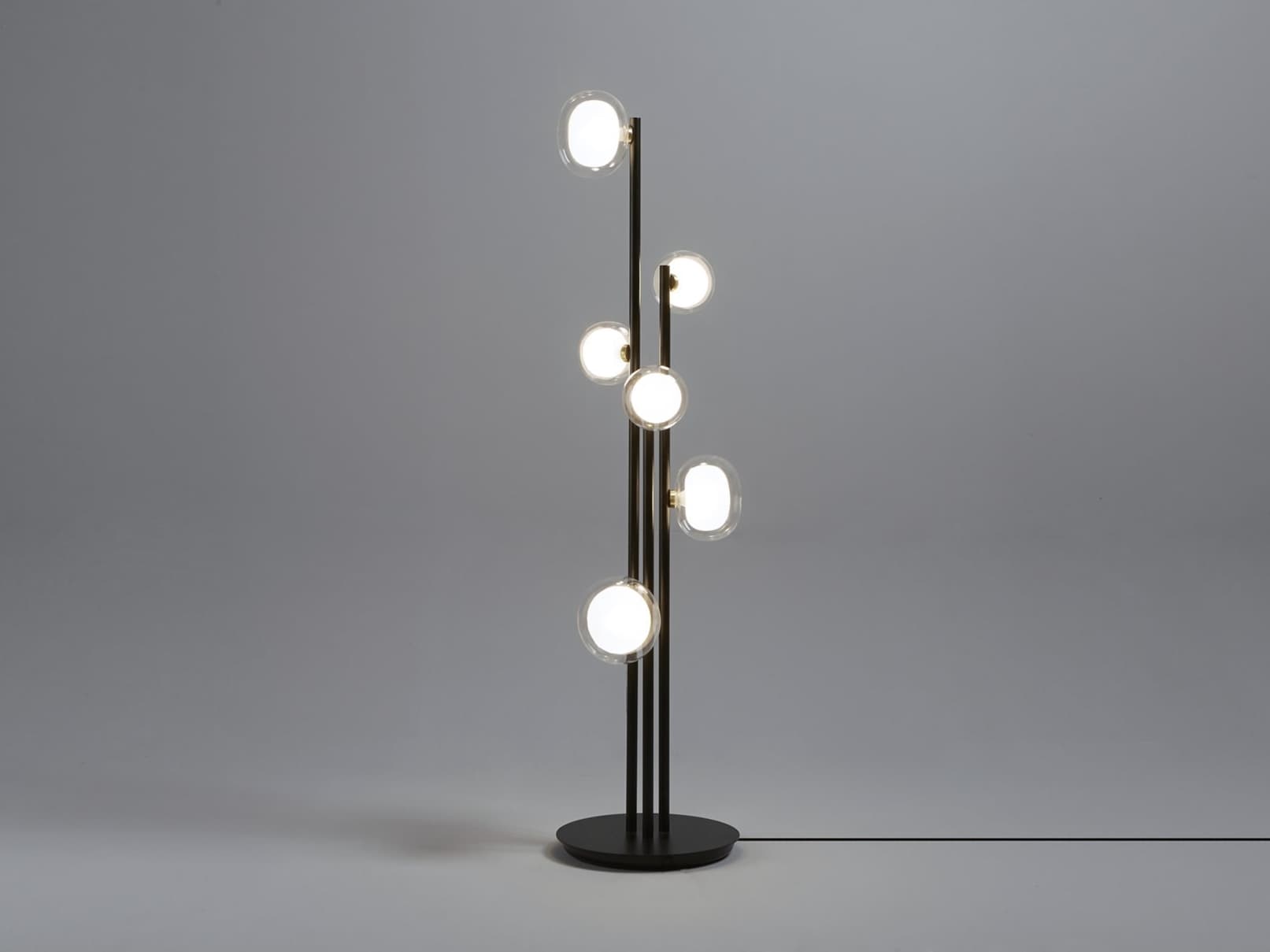 Tooy
NABILA
Metal floor lamp — 1