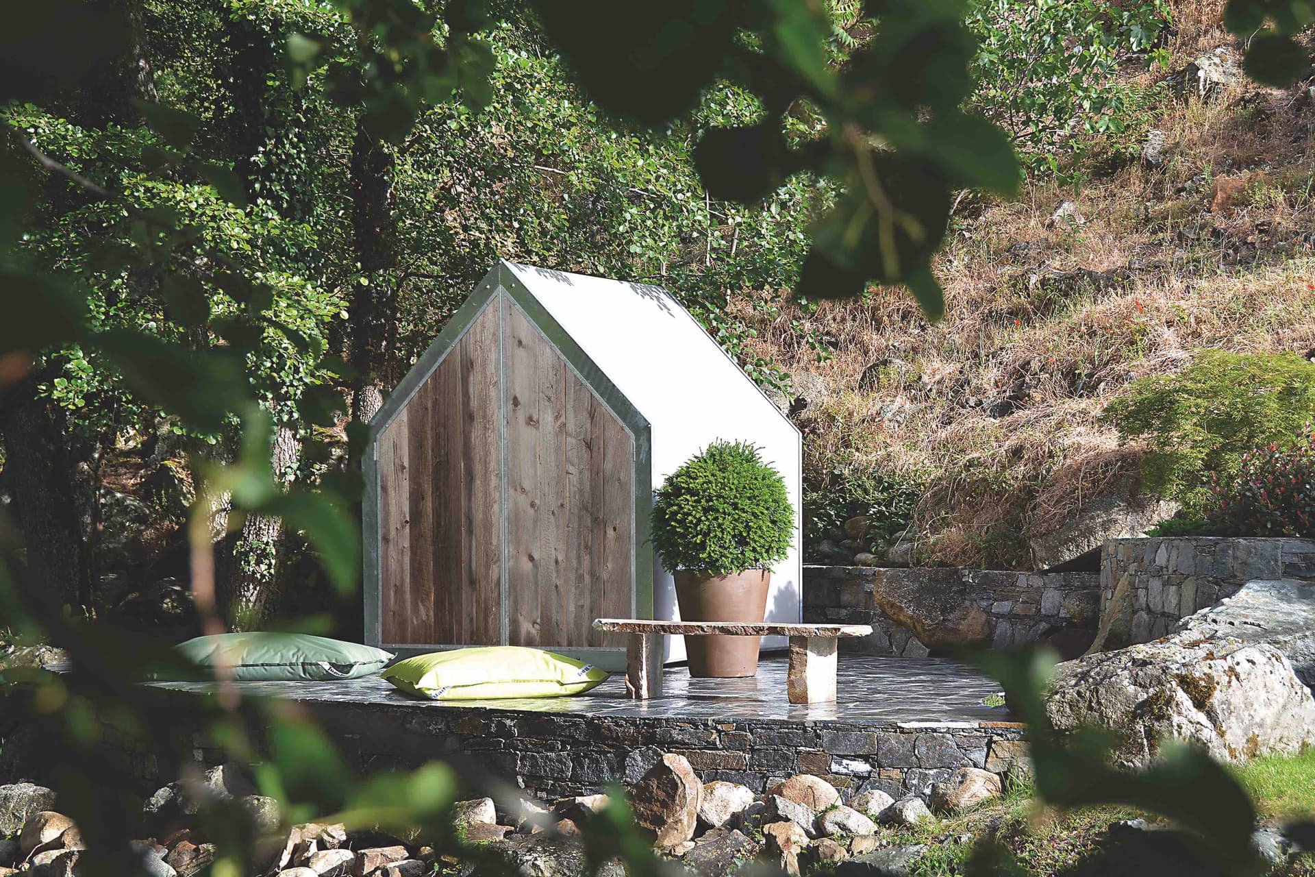 TRADEWINDS
SHELT^R
Gazebo — 21