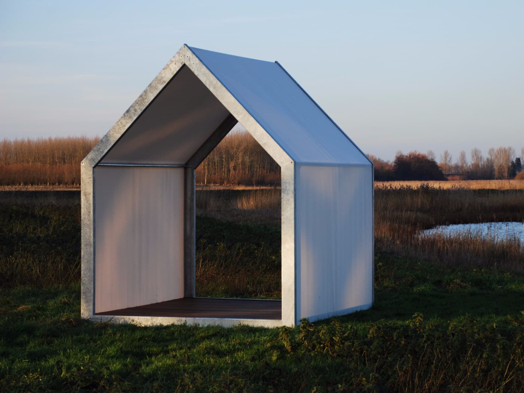 TRADEWINDS
SHELT^R
Gazebo — 8