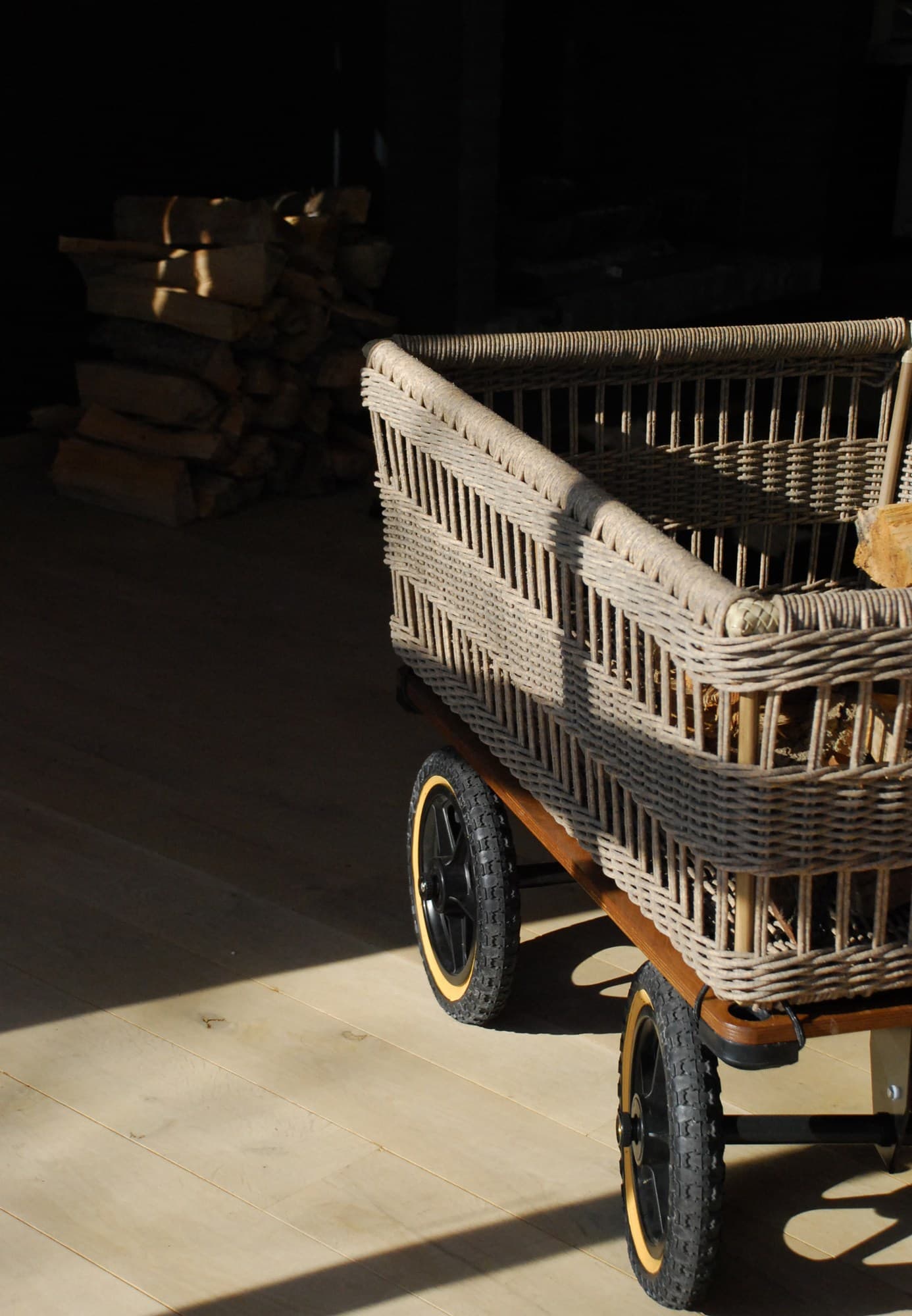 TRADEWINDS
WAGON
Garden trolley — 50