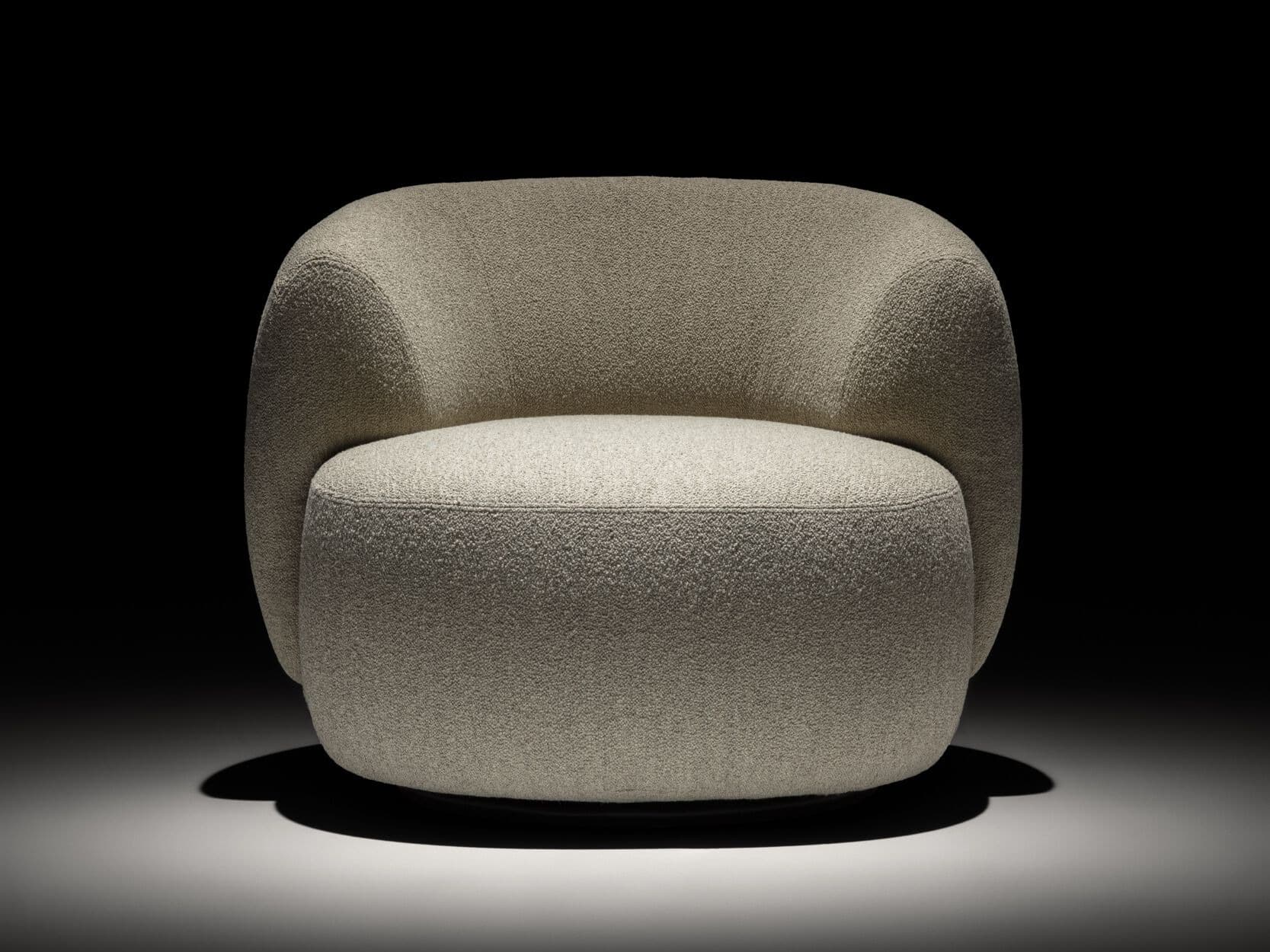 Twils
KAMARINA
Fabric armchair — 1