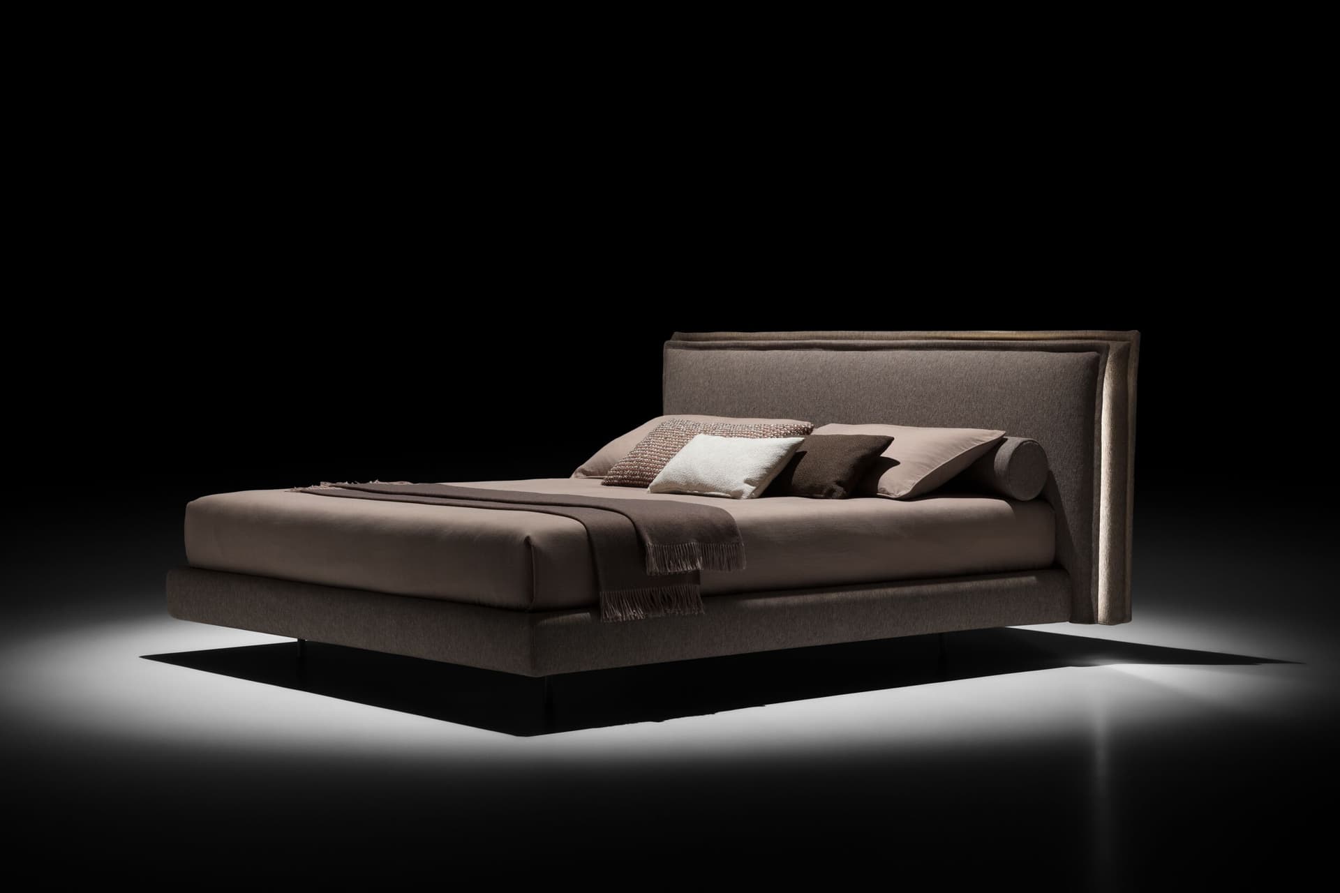 Twils
PANAMA
Fabric double bed — 2