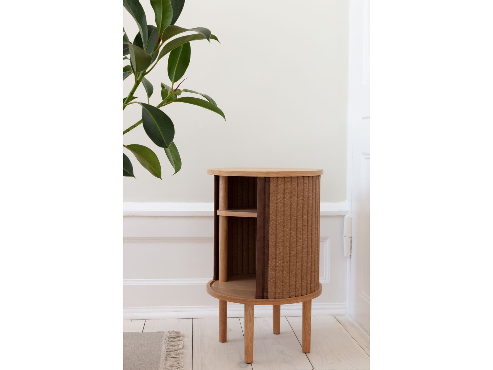 Umage
AUDACIOUS
Side table — 5