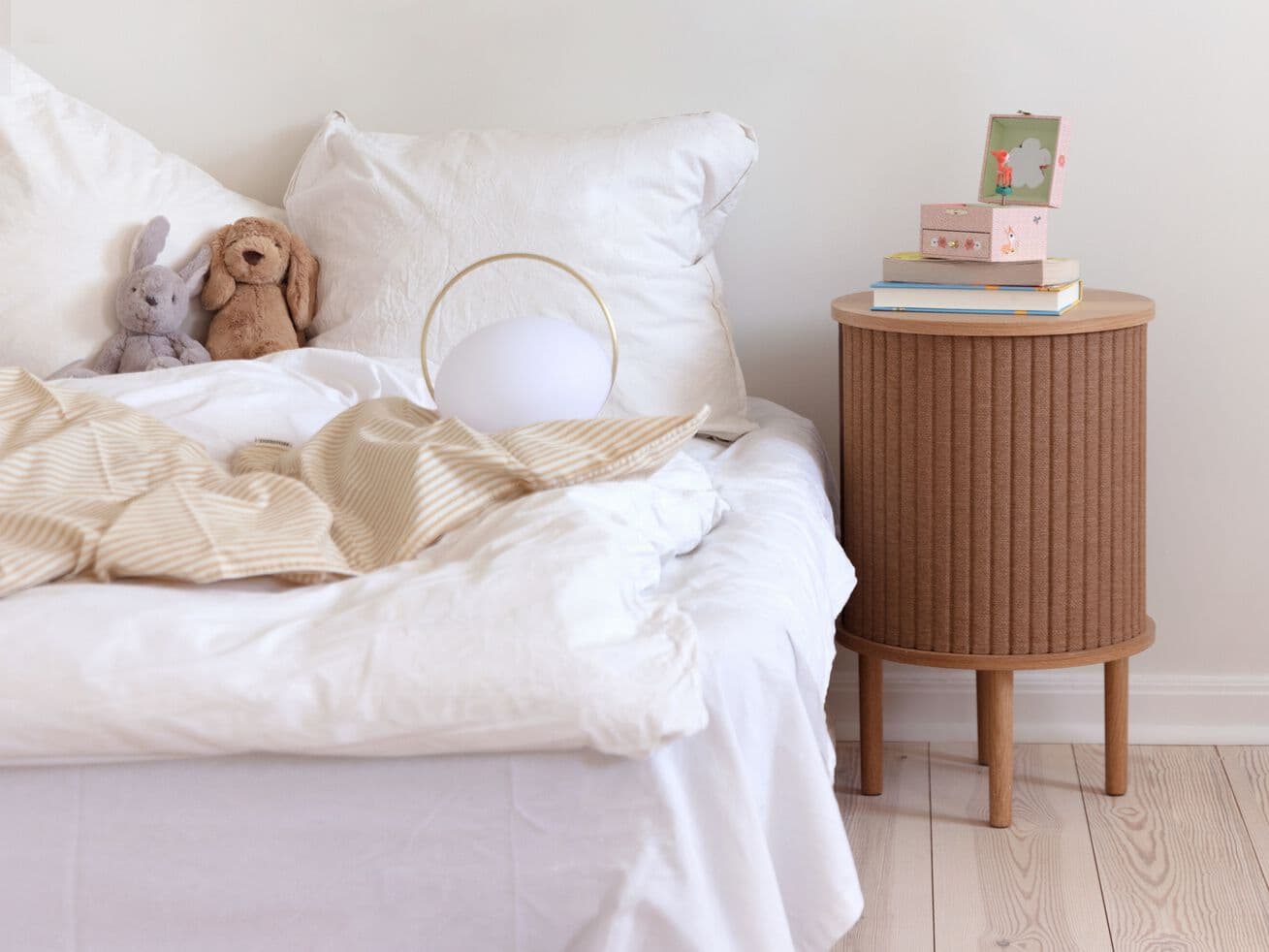 Umage
AUDACIOUS
Side table — 6