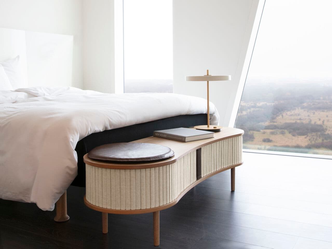 Umage
AUDACIOUS
TV bench — 4