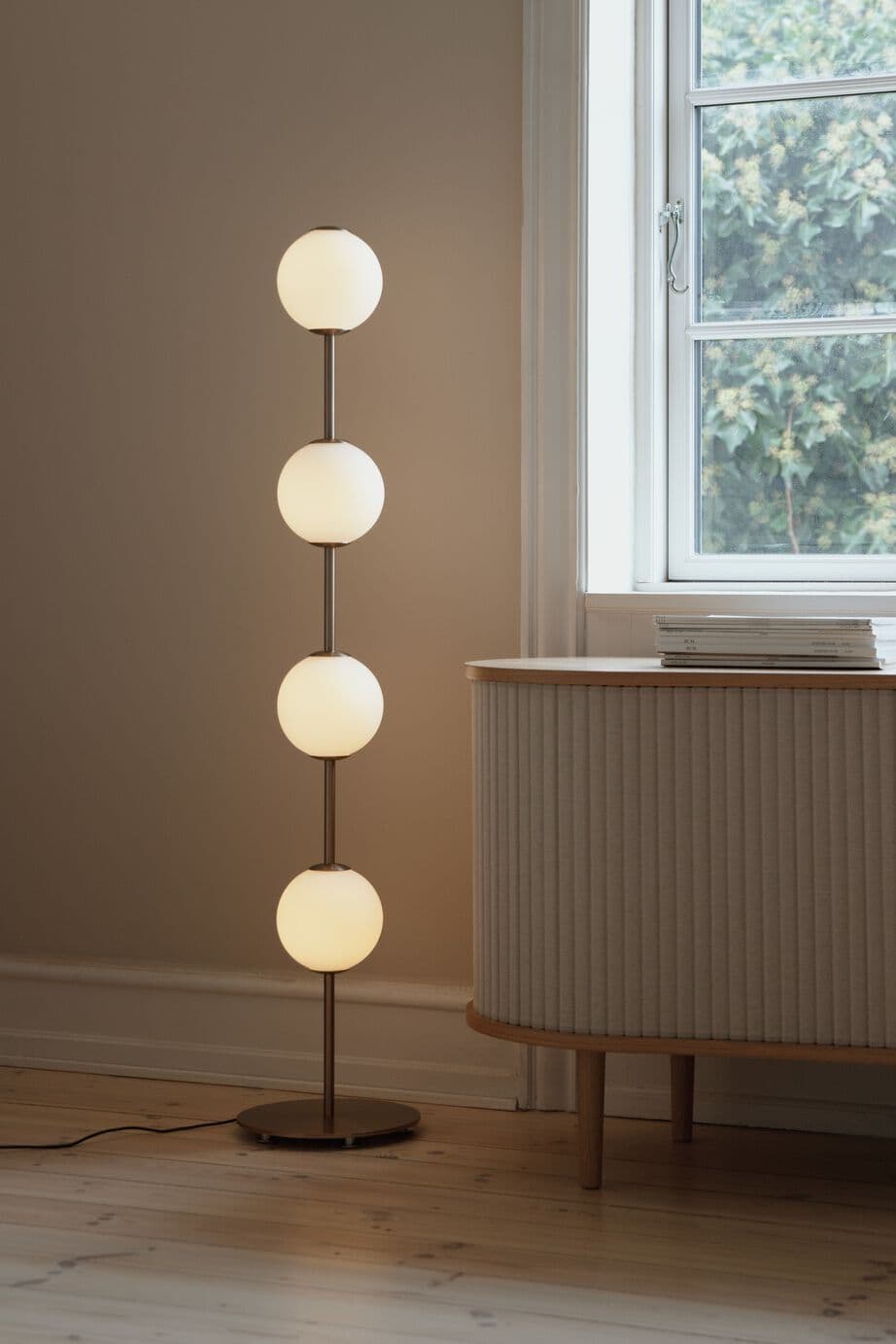 Umage
AUDREY
Metal floor lamp