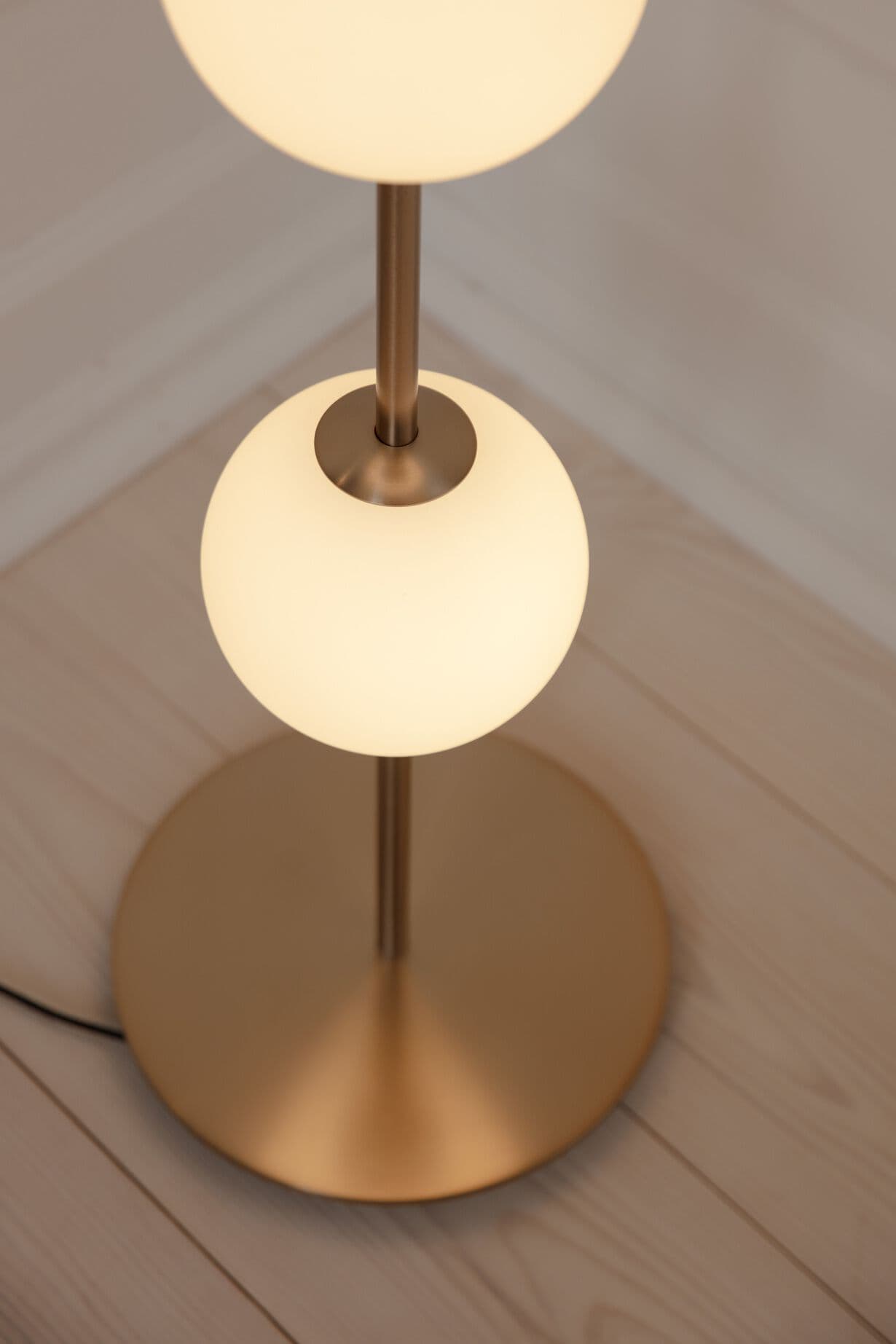 Umage
AUDREY
Metal floor lamp — 3