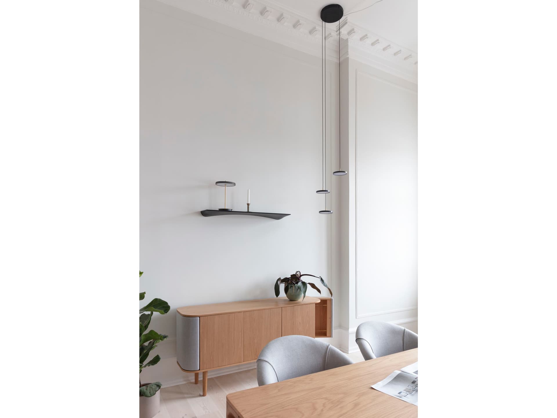 Umage
FLOW
Ash wall shelf — 4