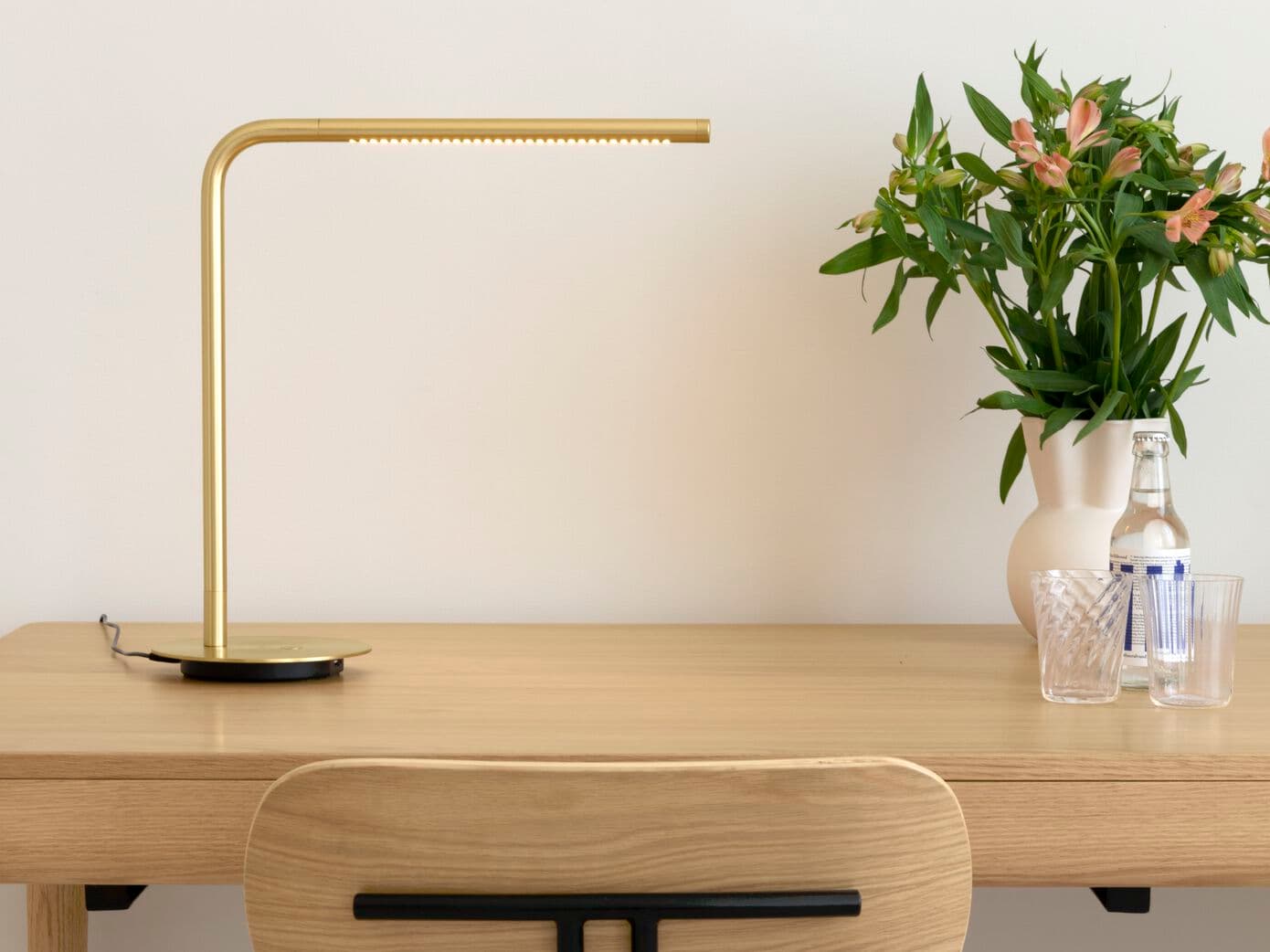 Umage
OMNI
LED brass desk lamp