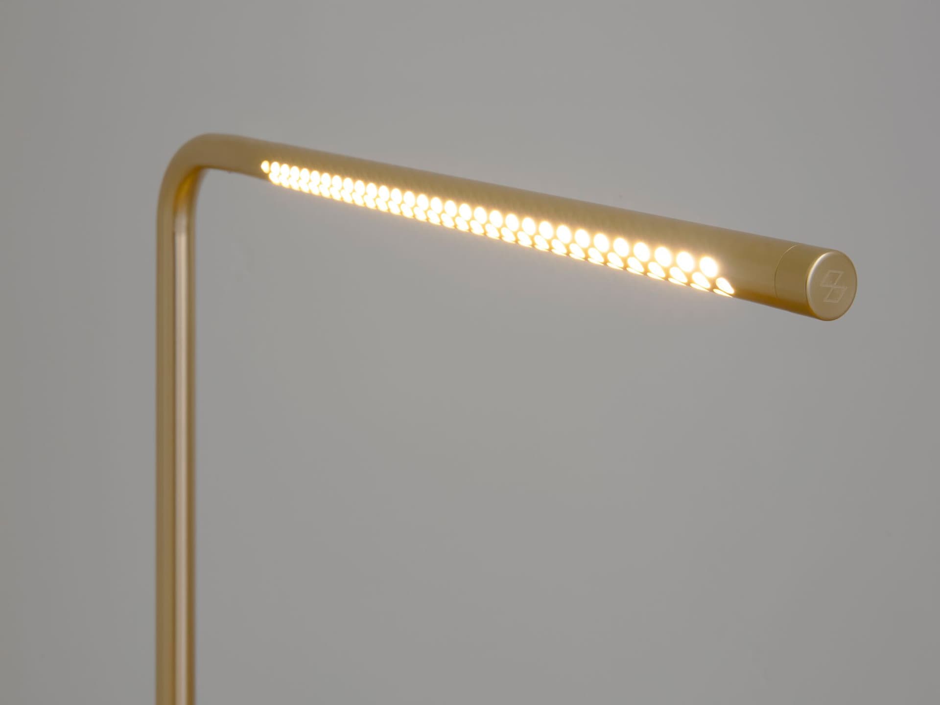 Umage
OMNI
LED brass desk lamp — 5