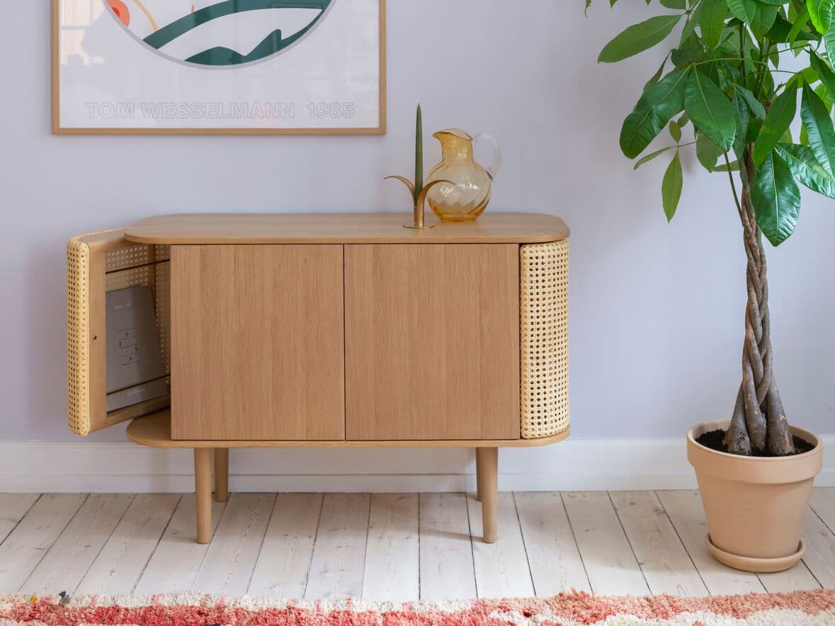 Umage
TREASURES
2-door cabinet — 7
