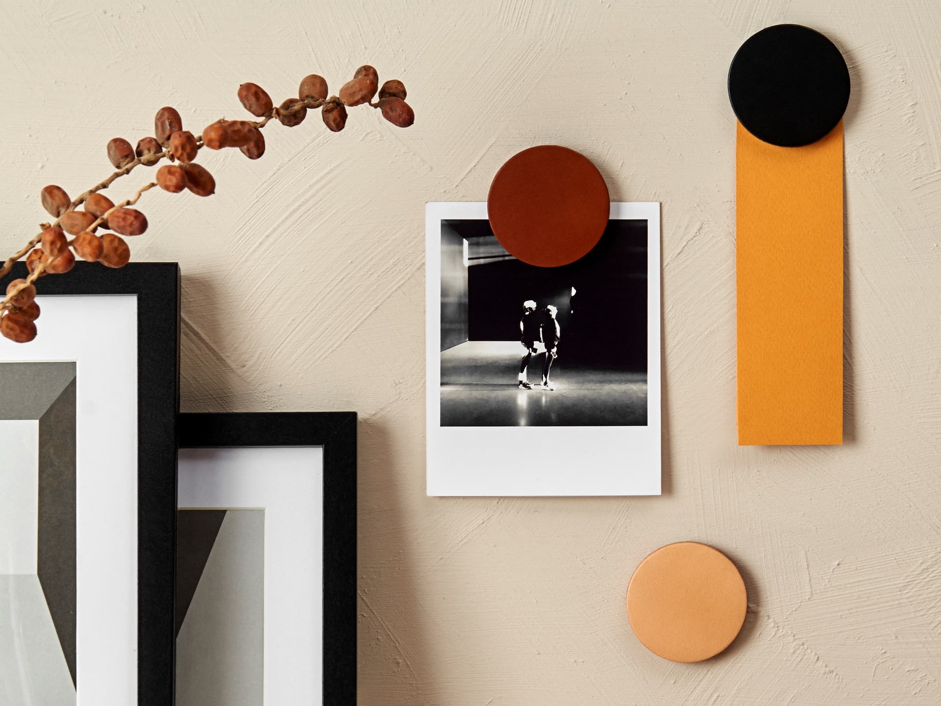 Uniqka
MAGNETIQKA
Leather magnet — 1