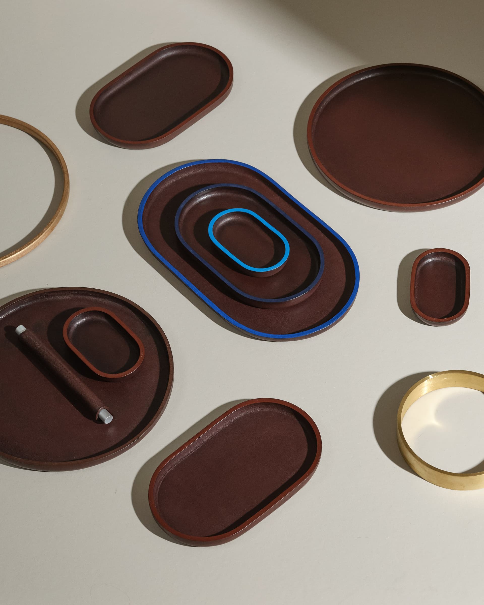 Uniqka
PLATO ROUND
Leather tray — 6