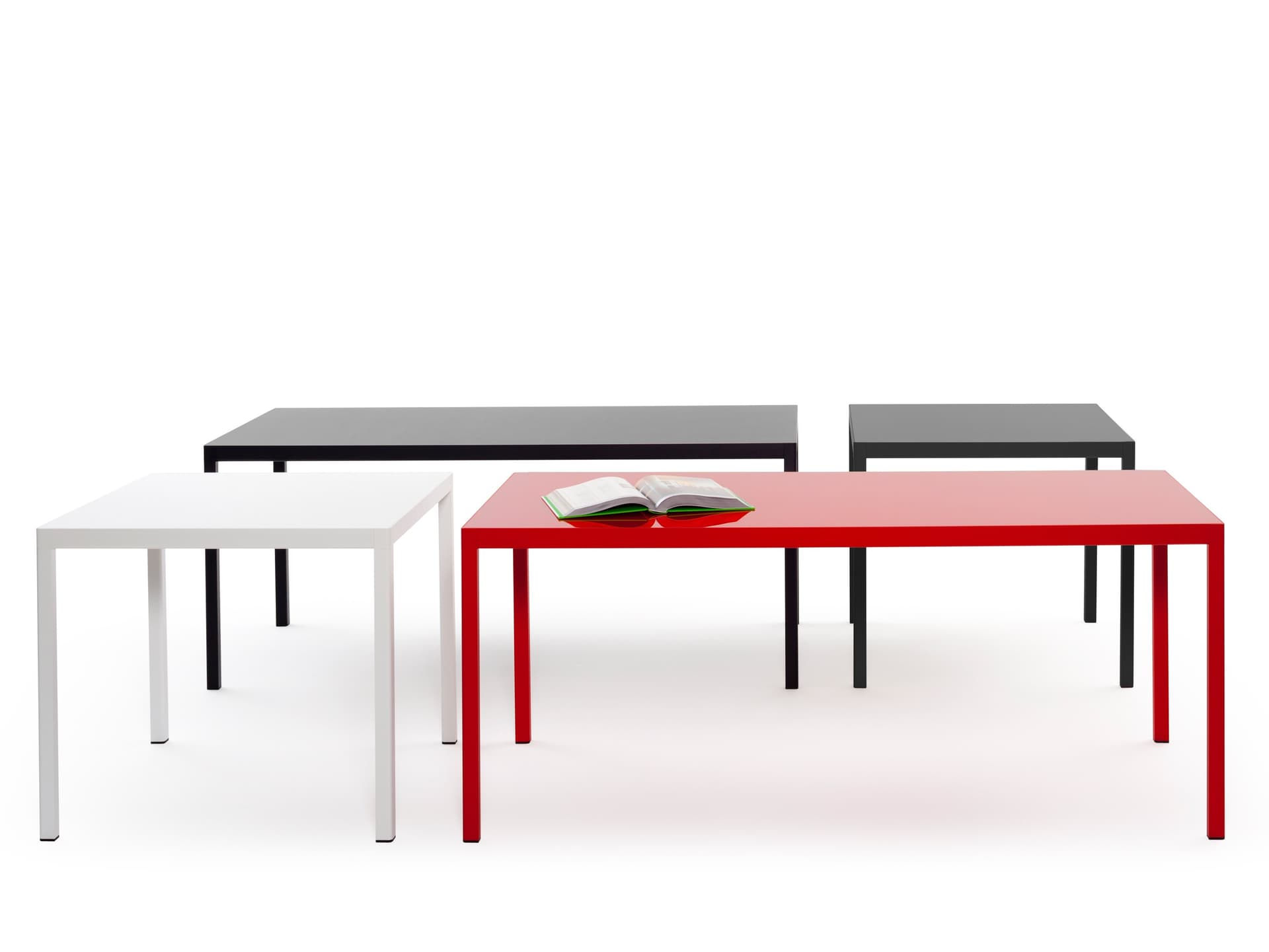 Urbantime
PASSEPARTOUT
Table — 1