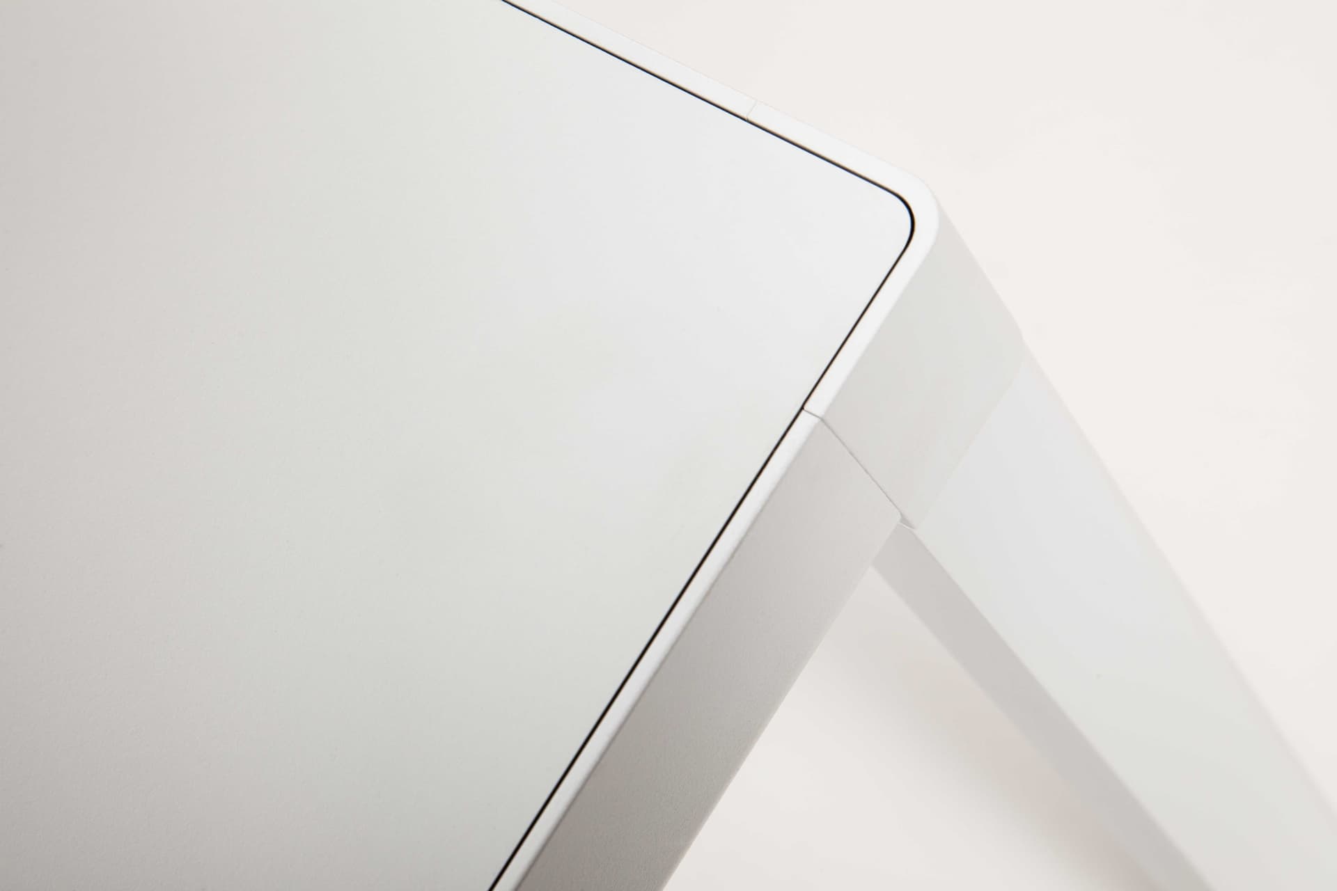 Urbantime
PASSEPARTOUT
Table — 11