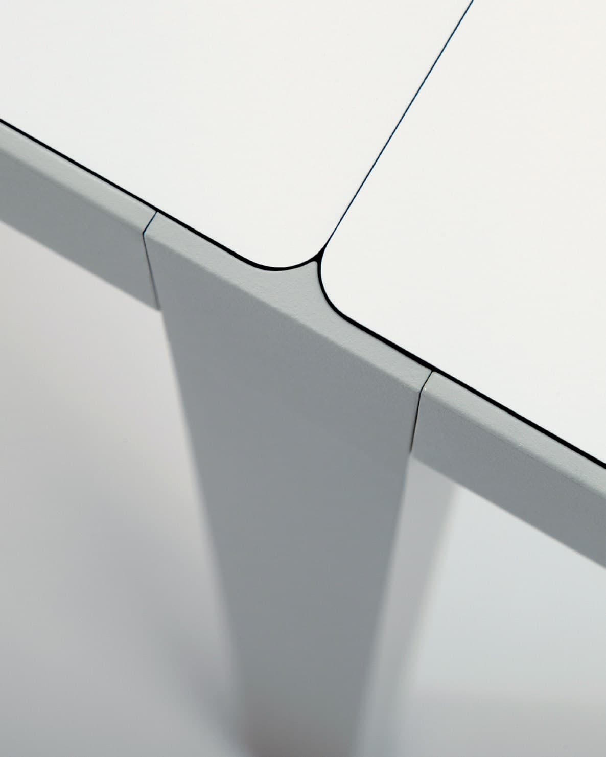Urbantime
PASSEPARTOUT
Table — 10