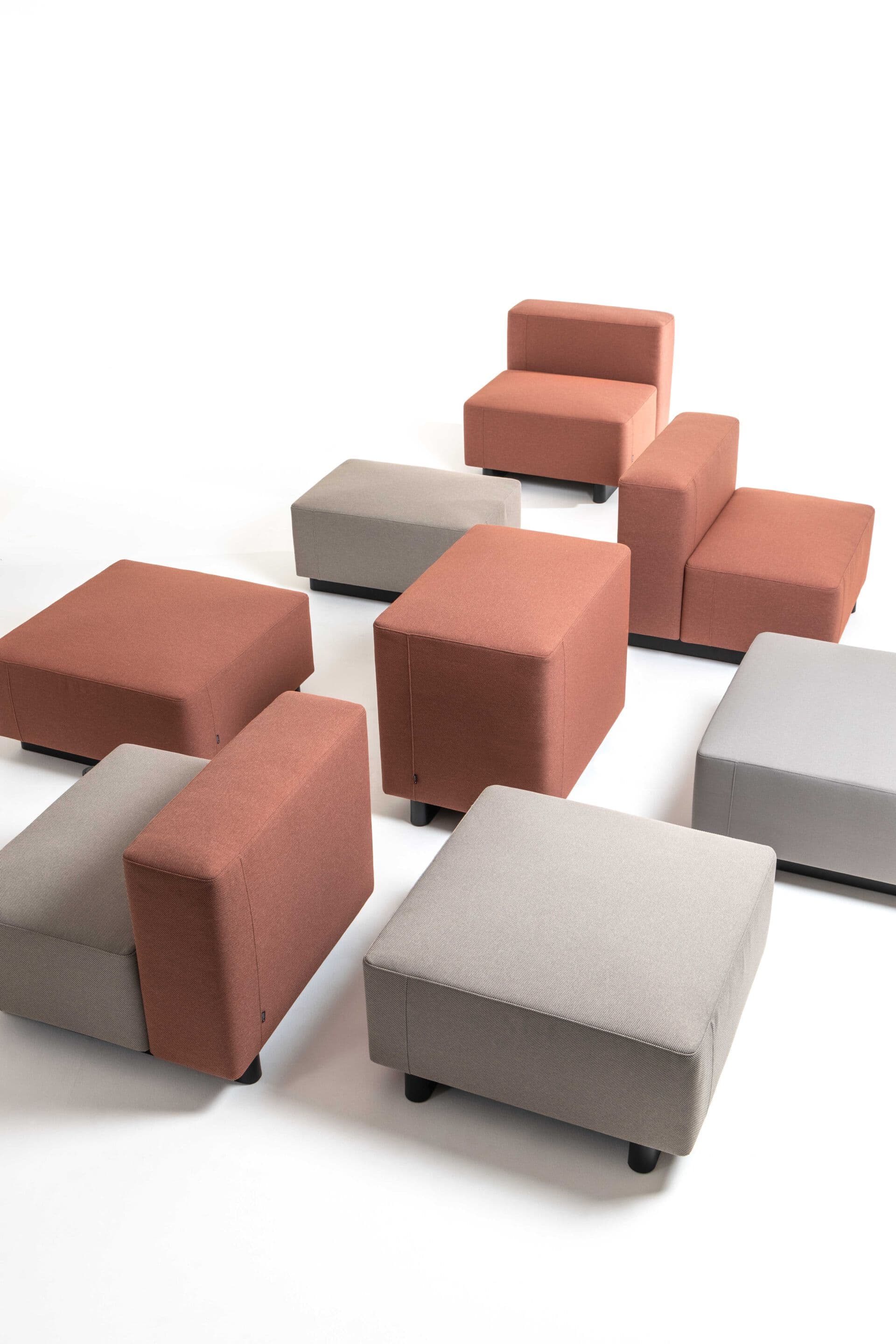 VAGHI
DUAL
Fabric armchair — 6