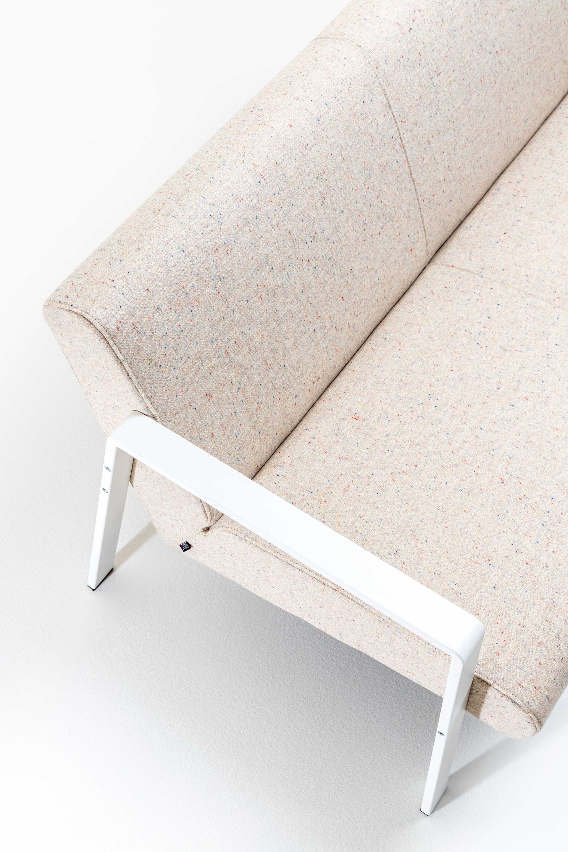 VAGHI
OREOTTO
2 seater sofa — 4