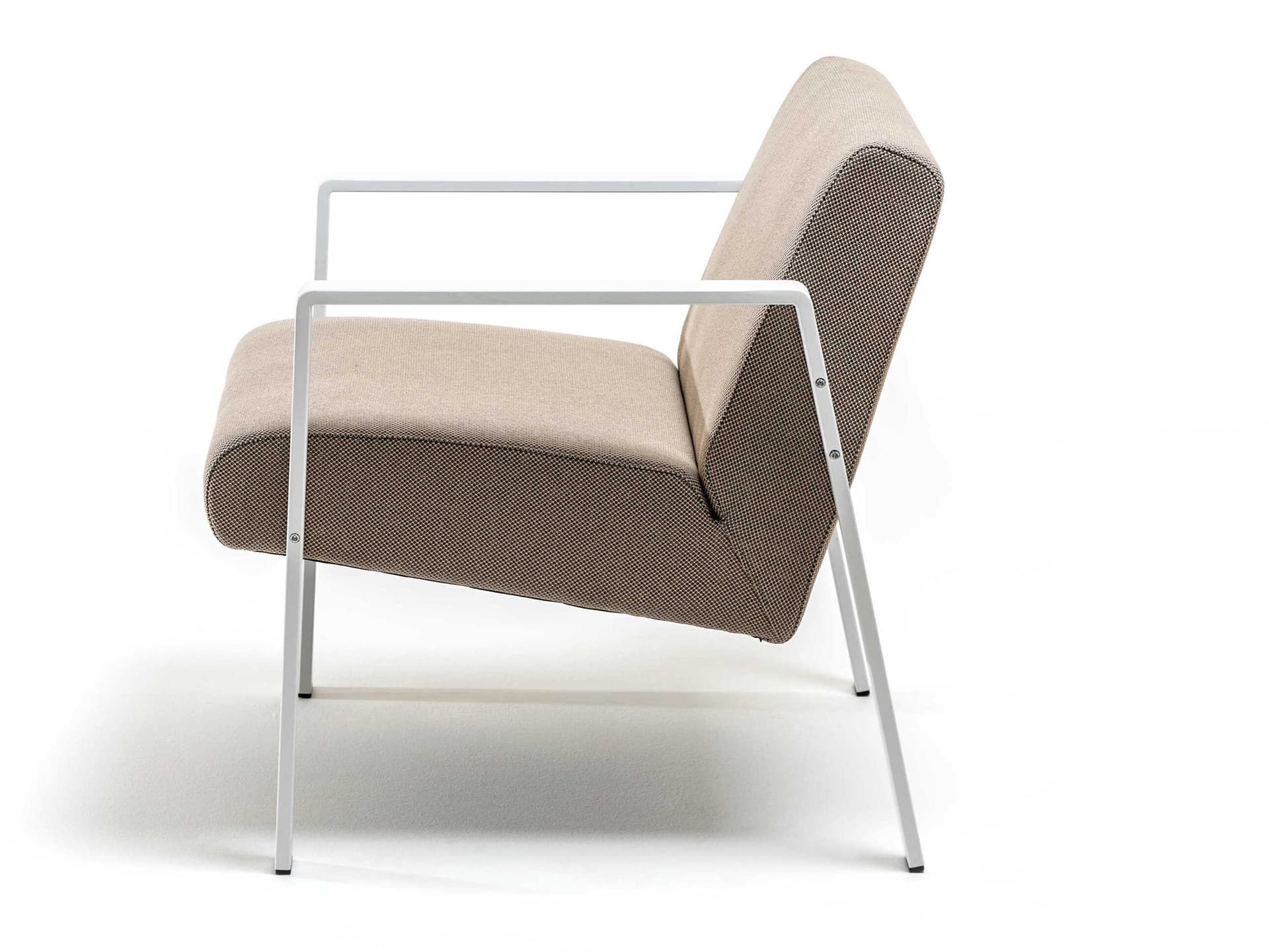VAGHI
OREOTTO
Metal armchair — 2