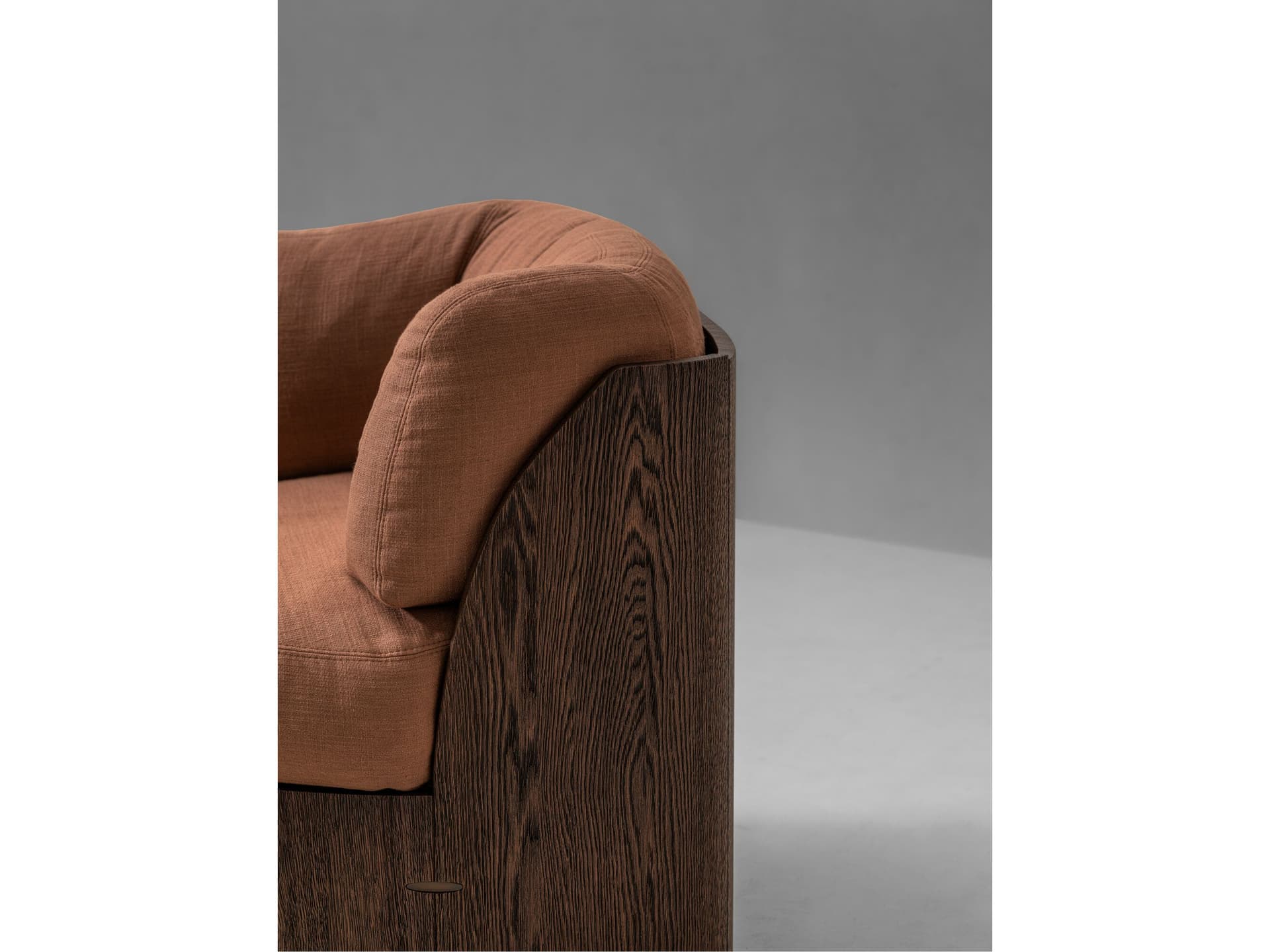 Van Rossum
CAIRN
Oak armchair — 5