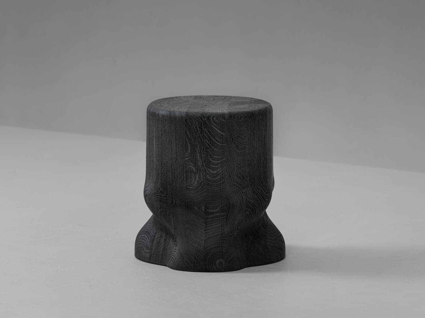 Van Rossum
DATSU
Low oak stool — 1