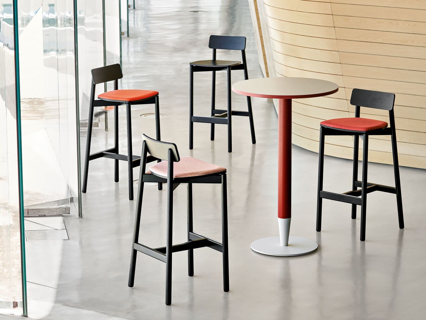 Very Wood
RIB 16/L
Barstool — 5