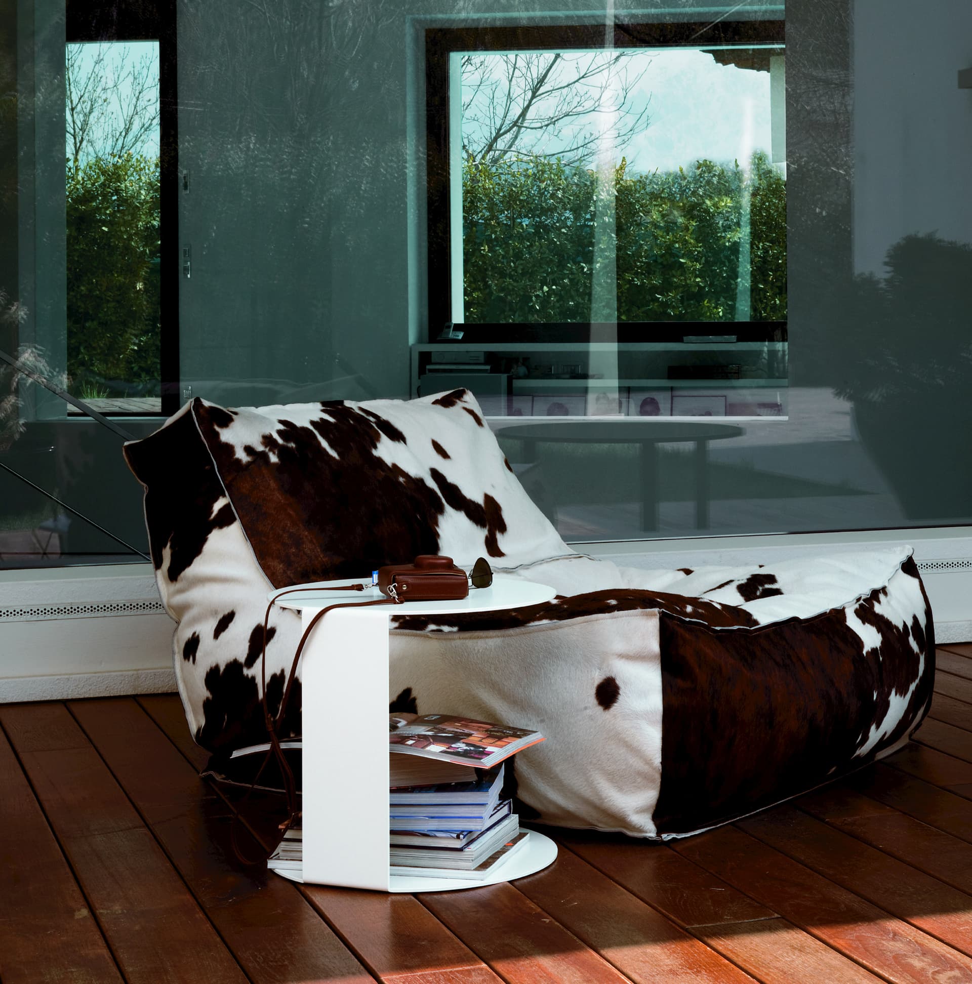 Verzelloni
ZOE
Fabric armchair — 17