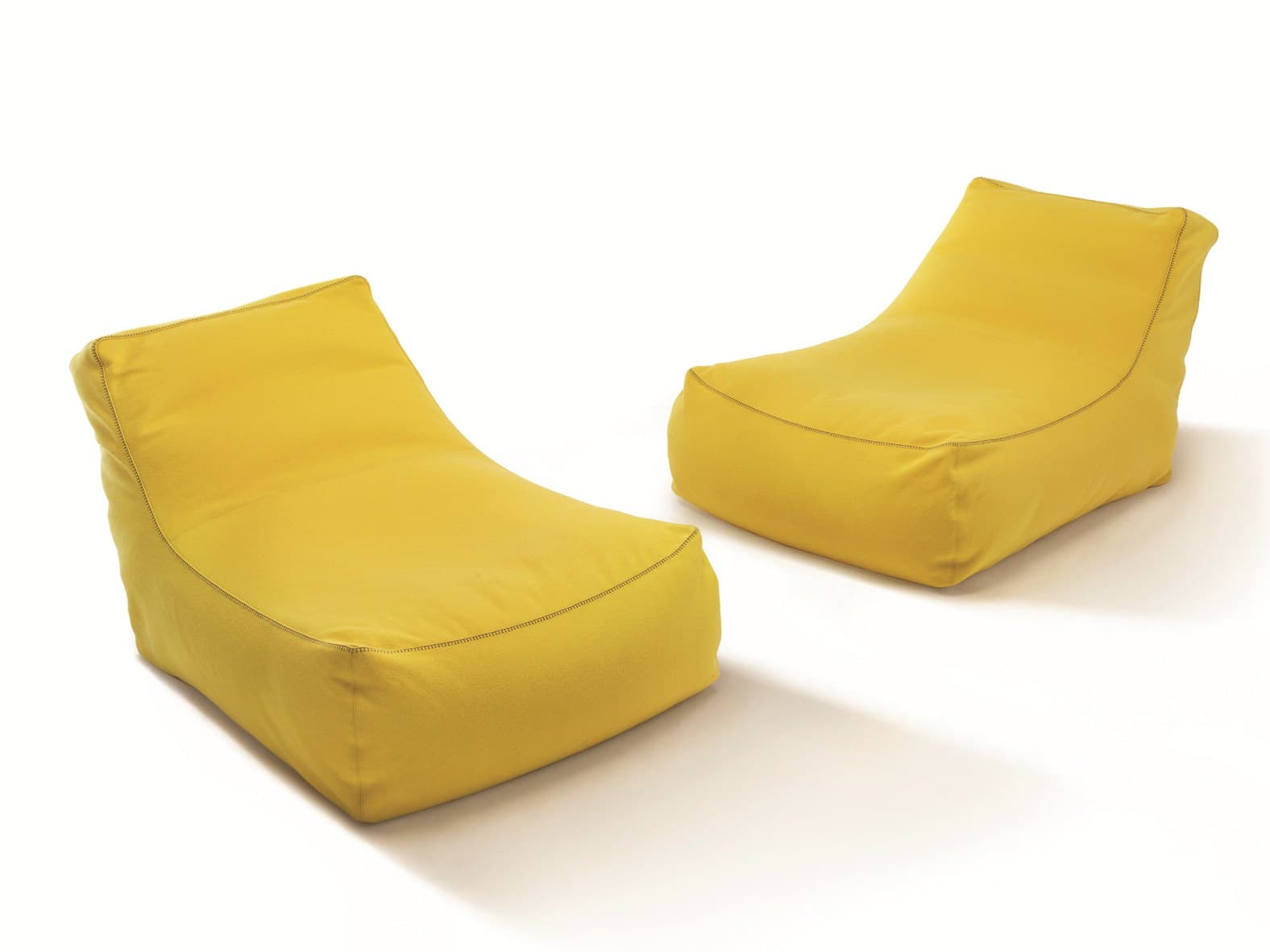 Verzelloni
ZOE
Fabric armchair — 3
