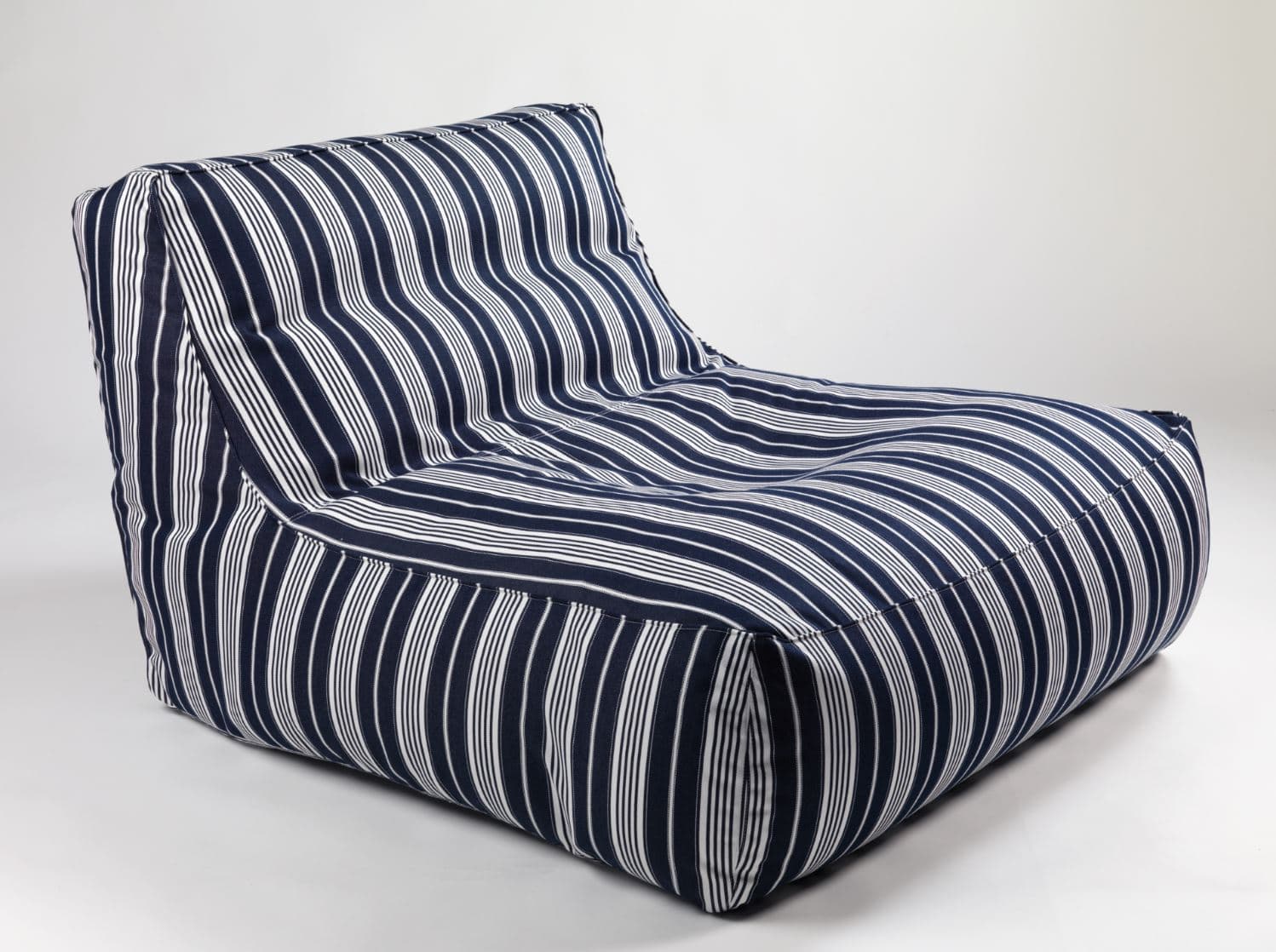 Verzelloni
ZOE
Fabric armchair — 6