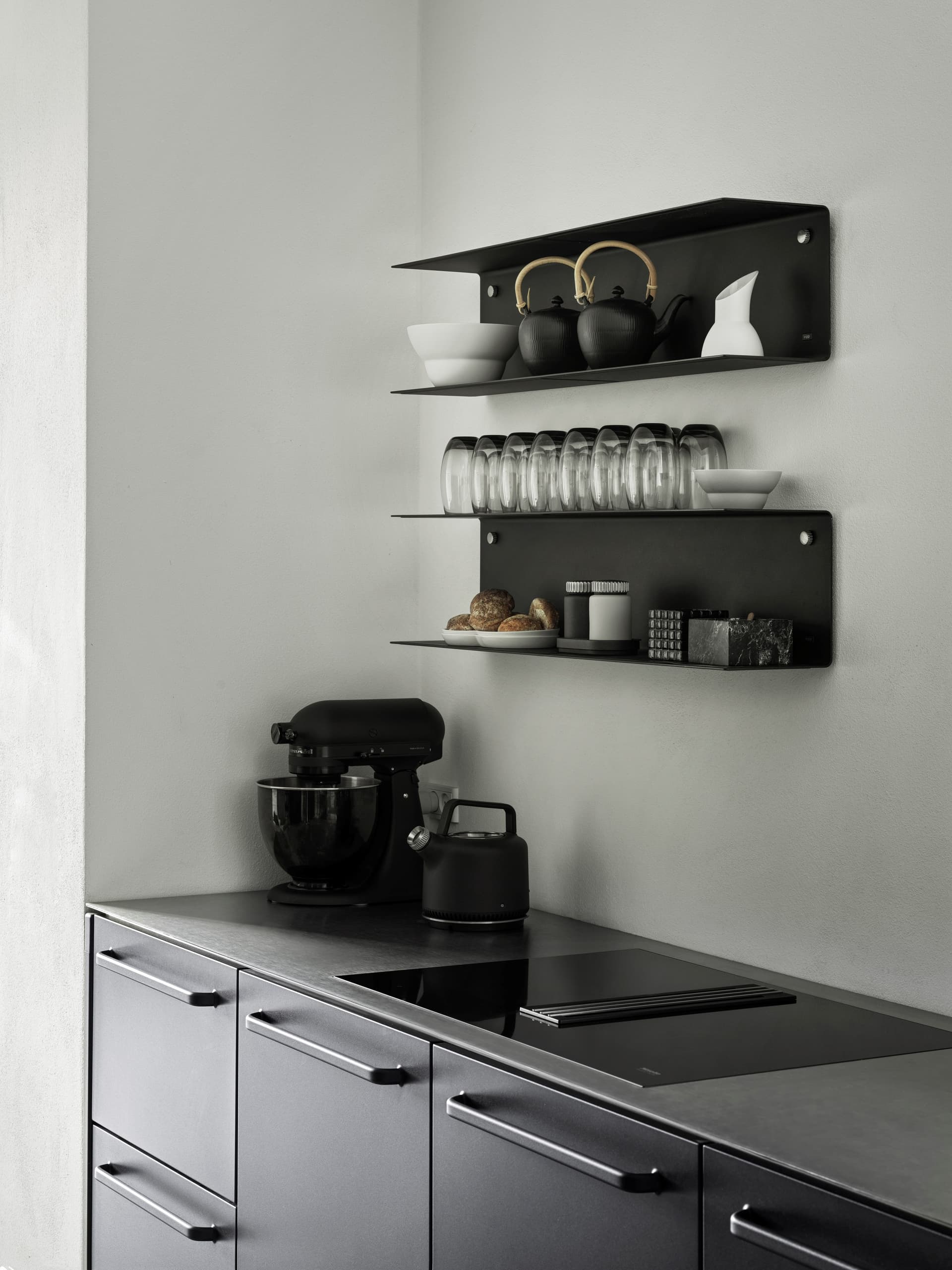 Vipp
V1
Steel fitted kitchen — 29