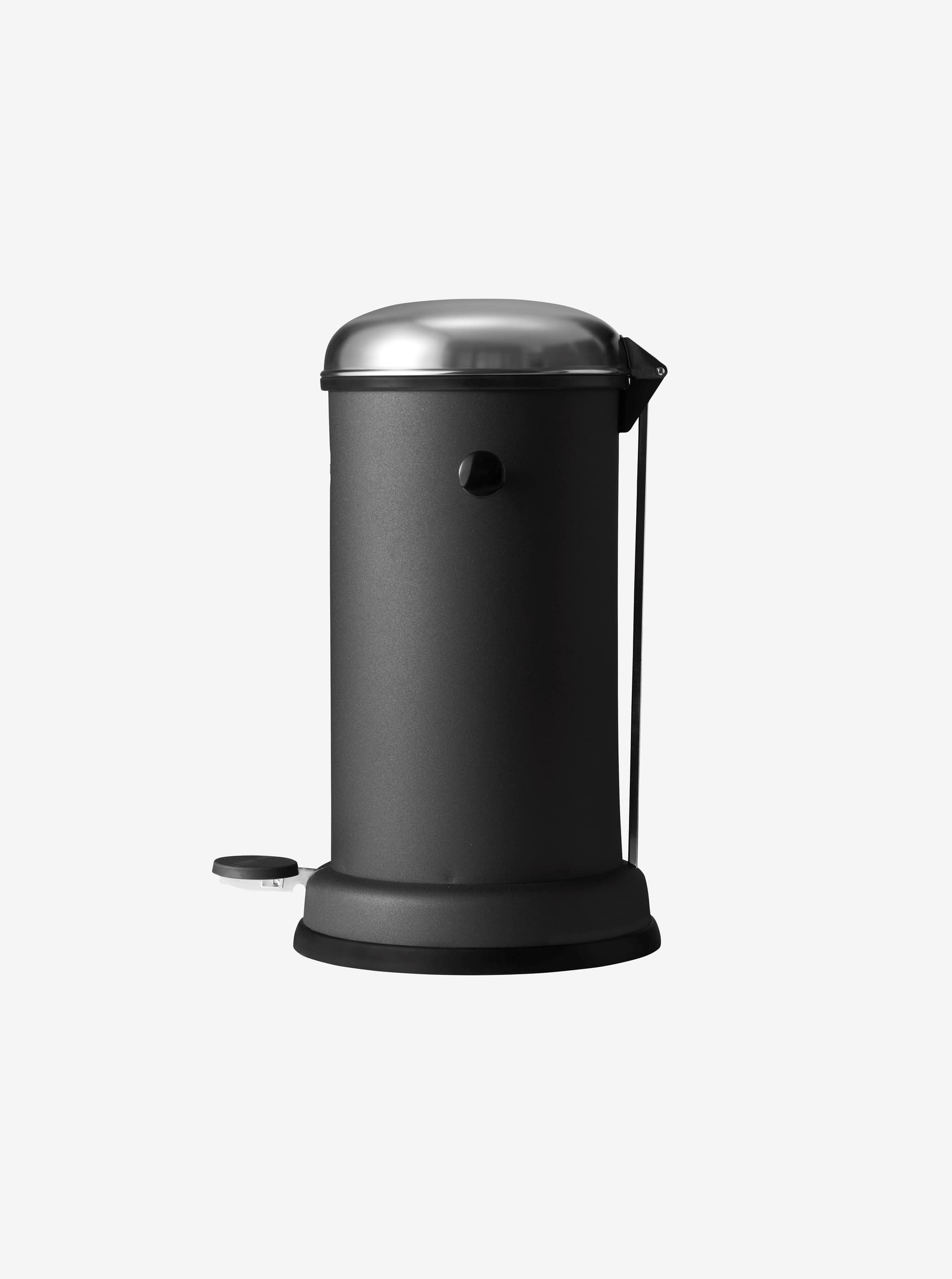 Vipp
VIPP15
Steel kitchen bin — 25