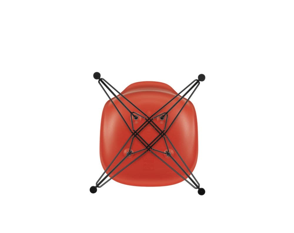 Vitra
DSR
Polypropylene chair — 118