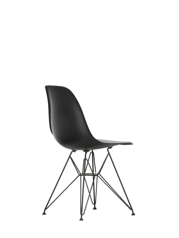 Vitra
DSR
Polypropylene chair — 133