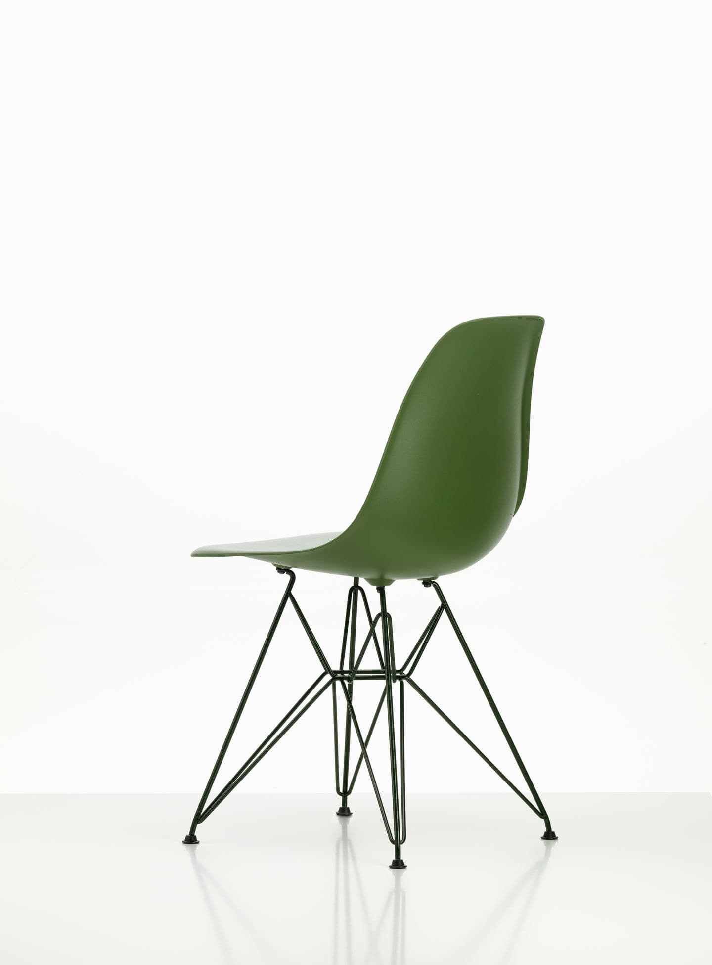 Vitra
DSR
Polypropylene chair — 43