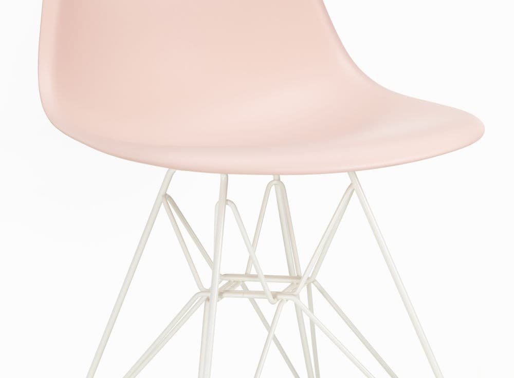 Vitra
DSR
Polypropylene chair — 53