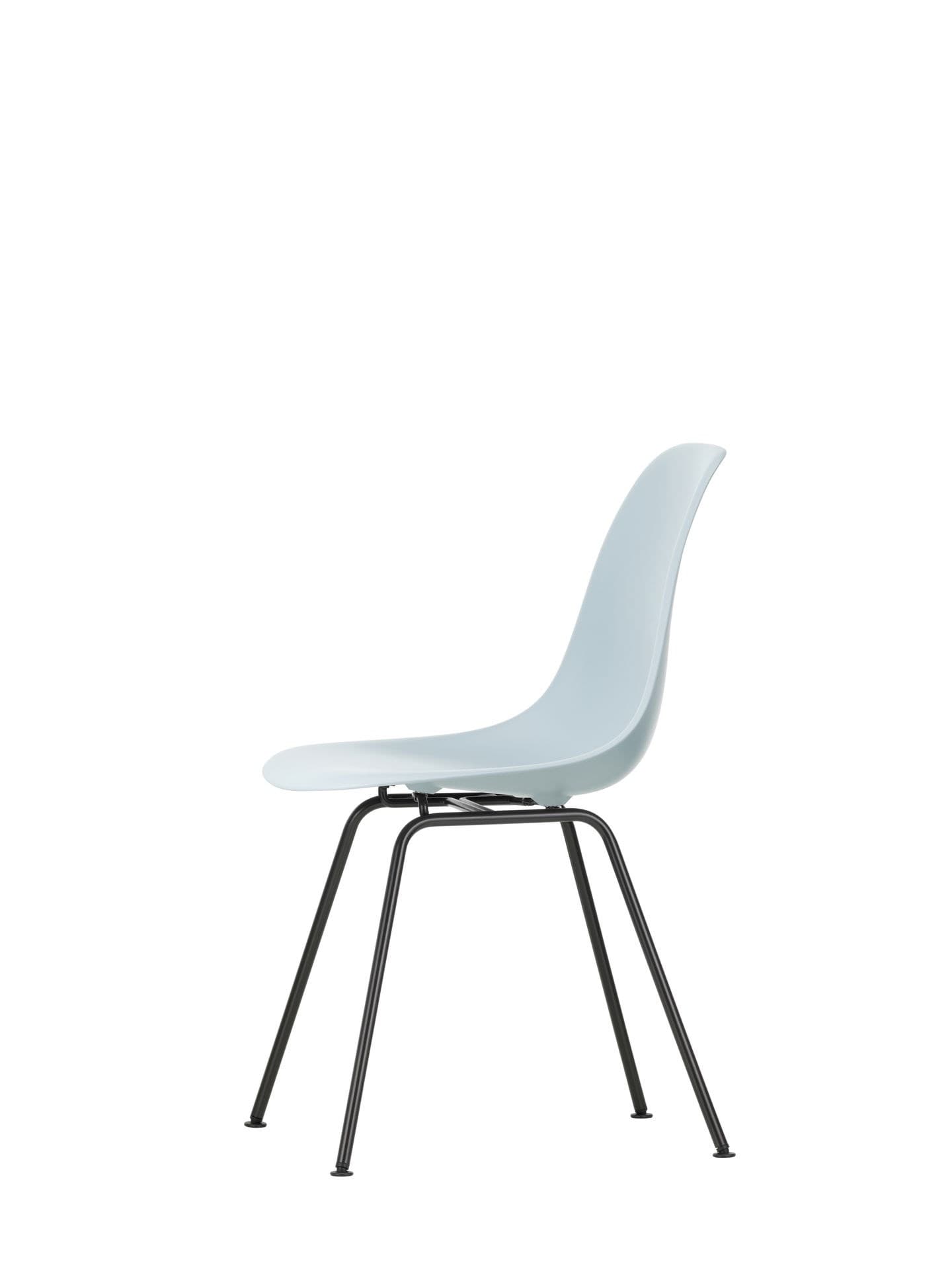 Vitra
DSX
Polypropylene chair — 31