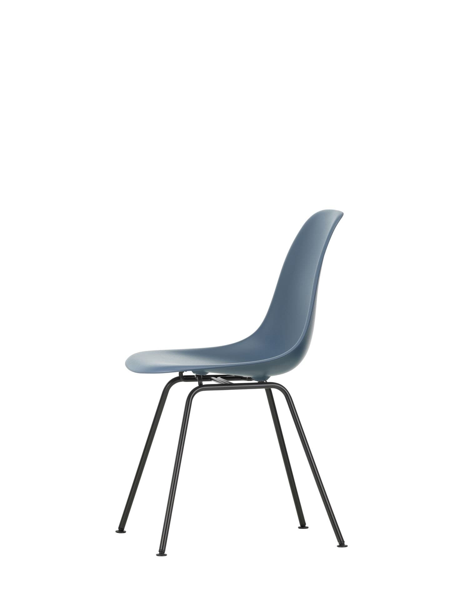 Vitra
DSX
Polypropylene chair — 67