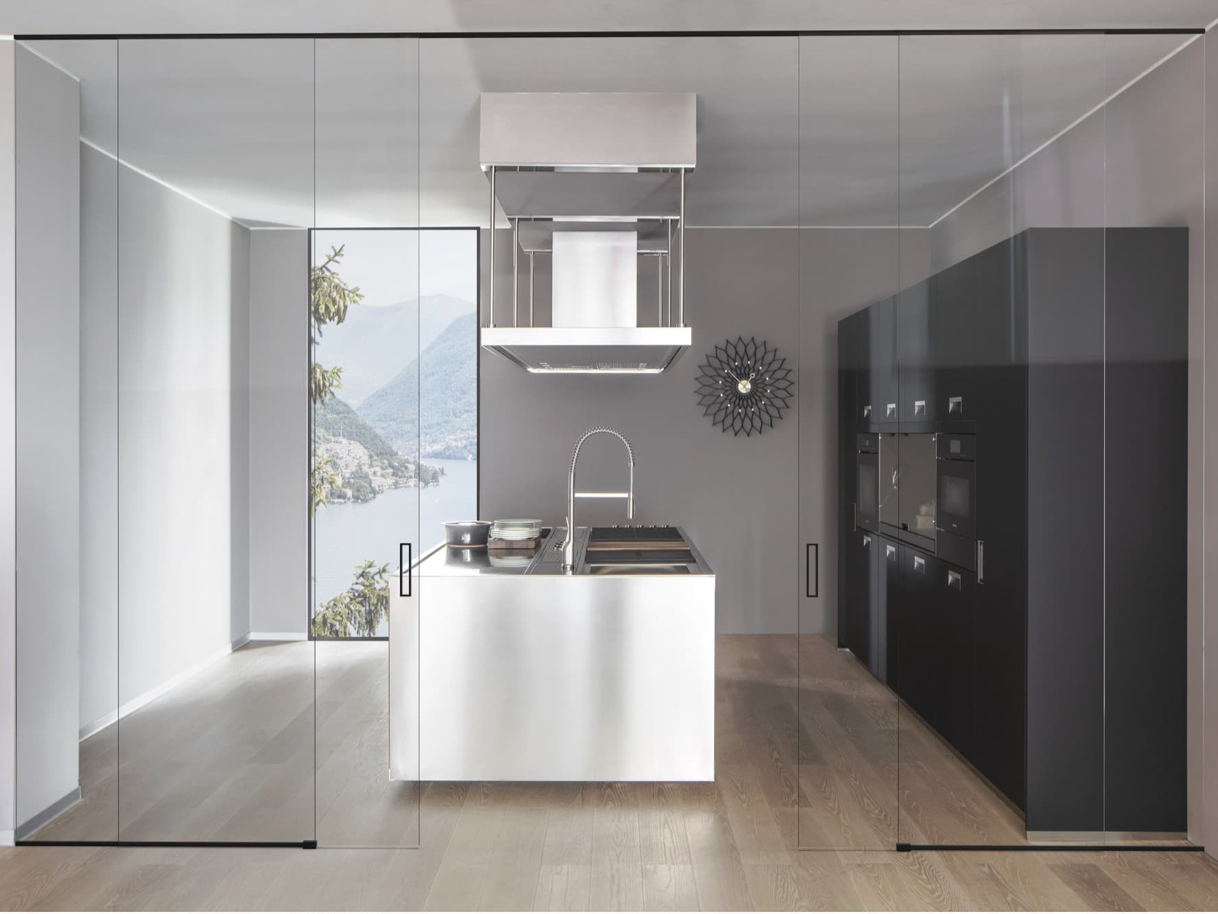 Viva Porte
CERNOBBIO
Glass door — 1