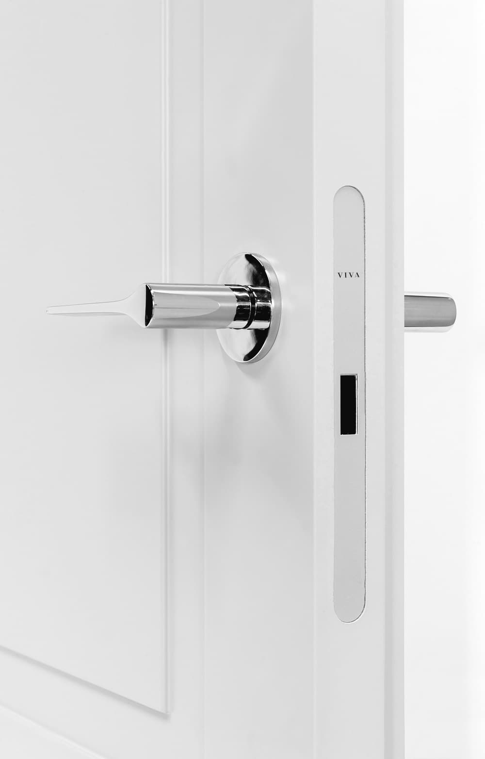 Viva Porte
V1
Hinged wooden door — 6