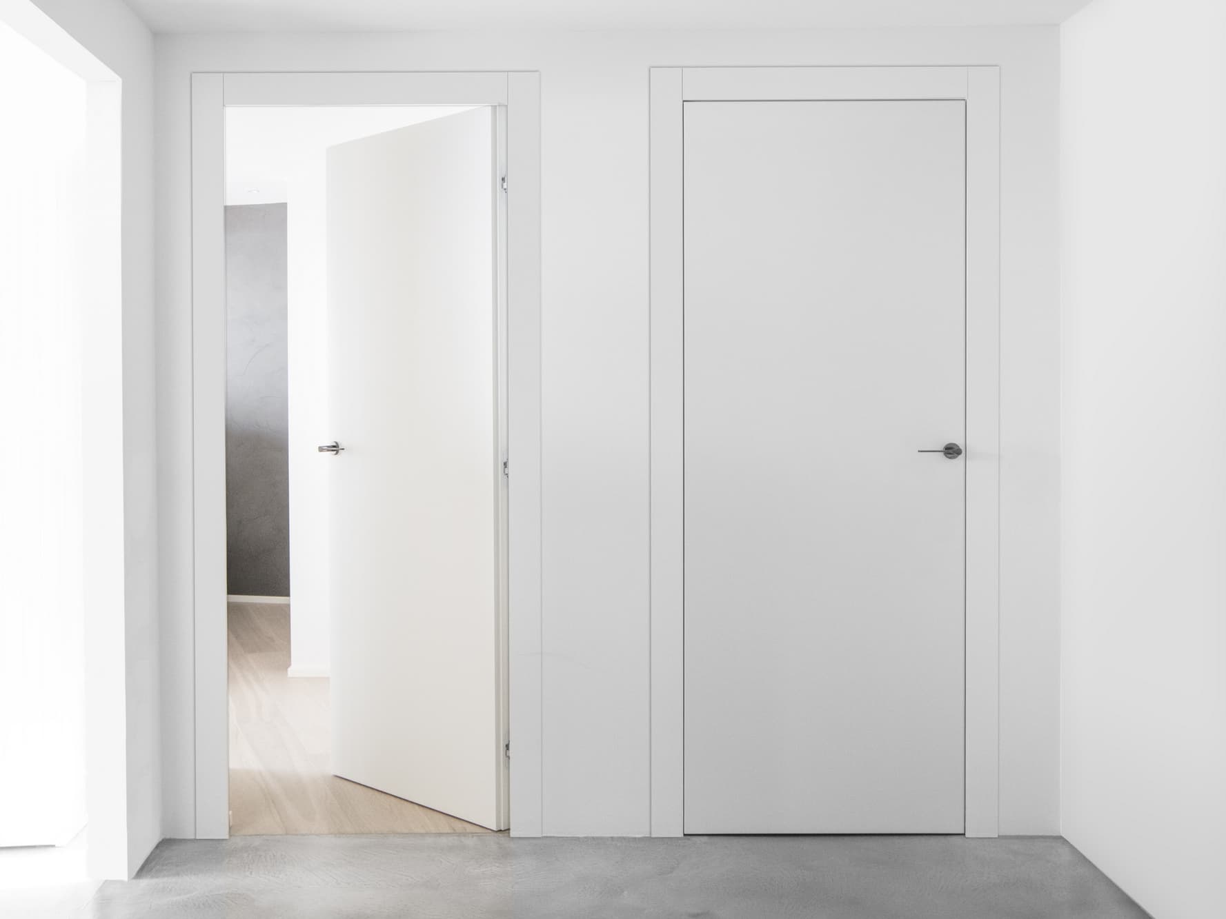 Viva Porte
V2
Hinged wooden door — 1