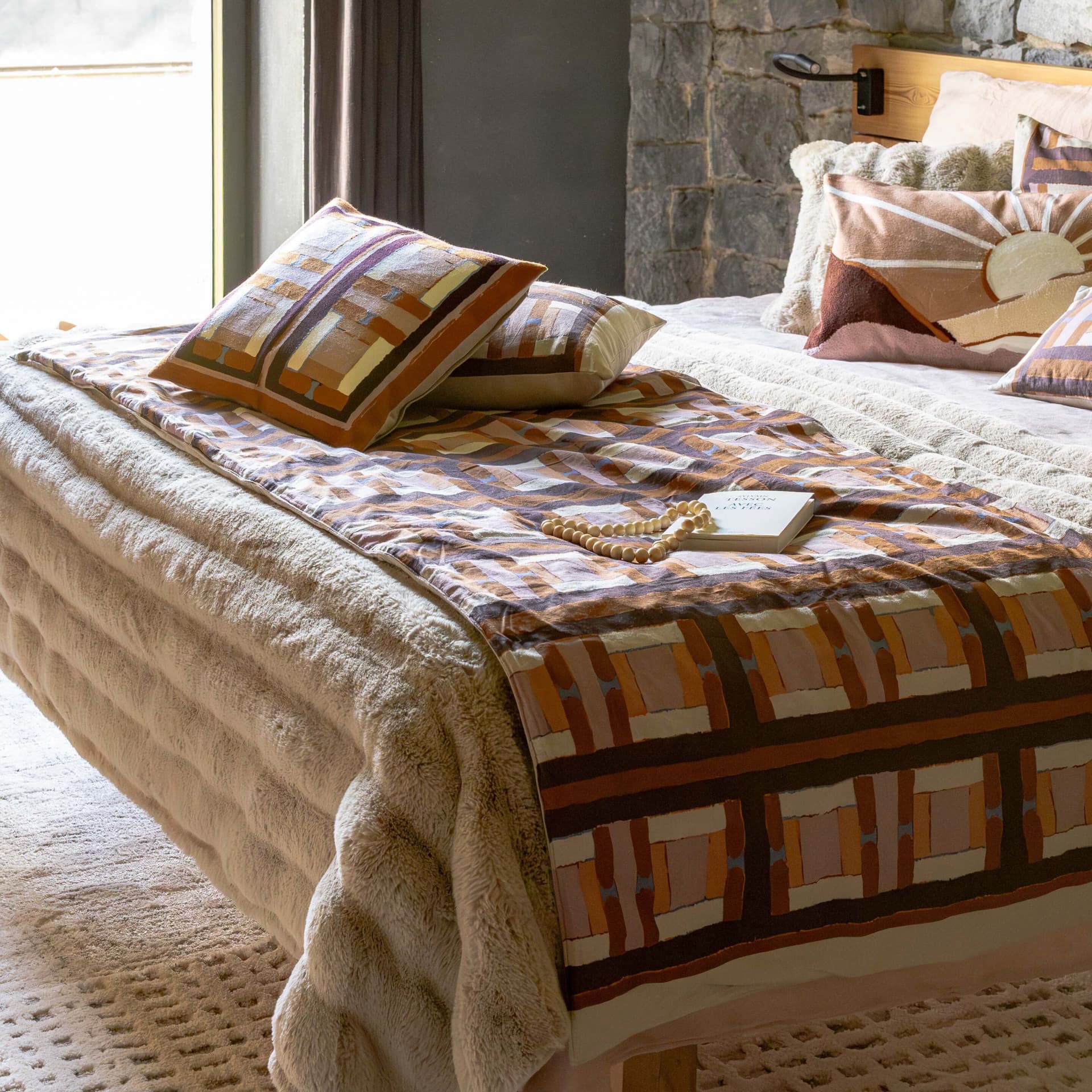 Vivaraise
ASTRID
Fake fur throw — 8