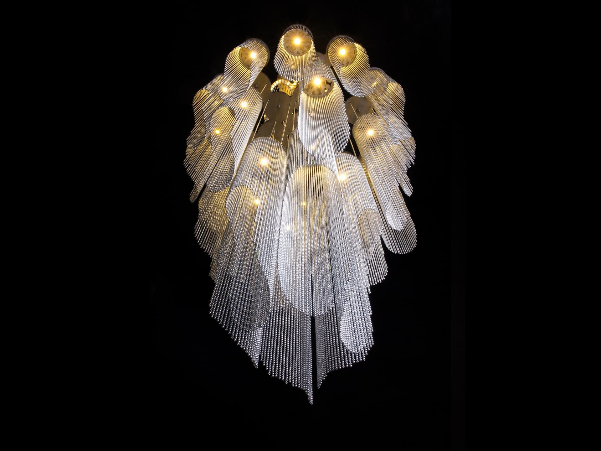 Willowlamp
WINDCHIME
Chandelier — 9