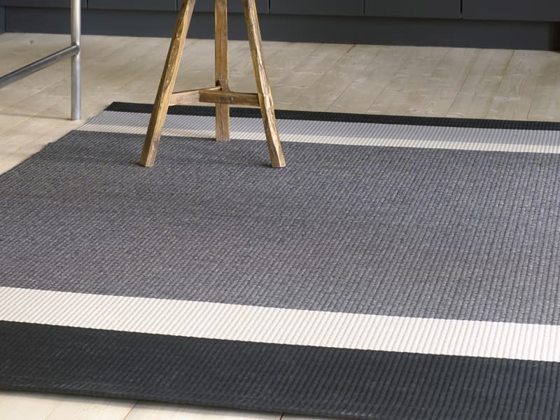 Woodnotes
PANORAMA
Striped rug — 2